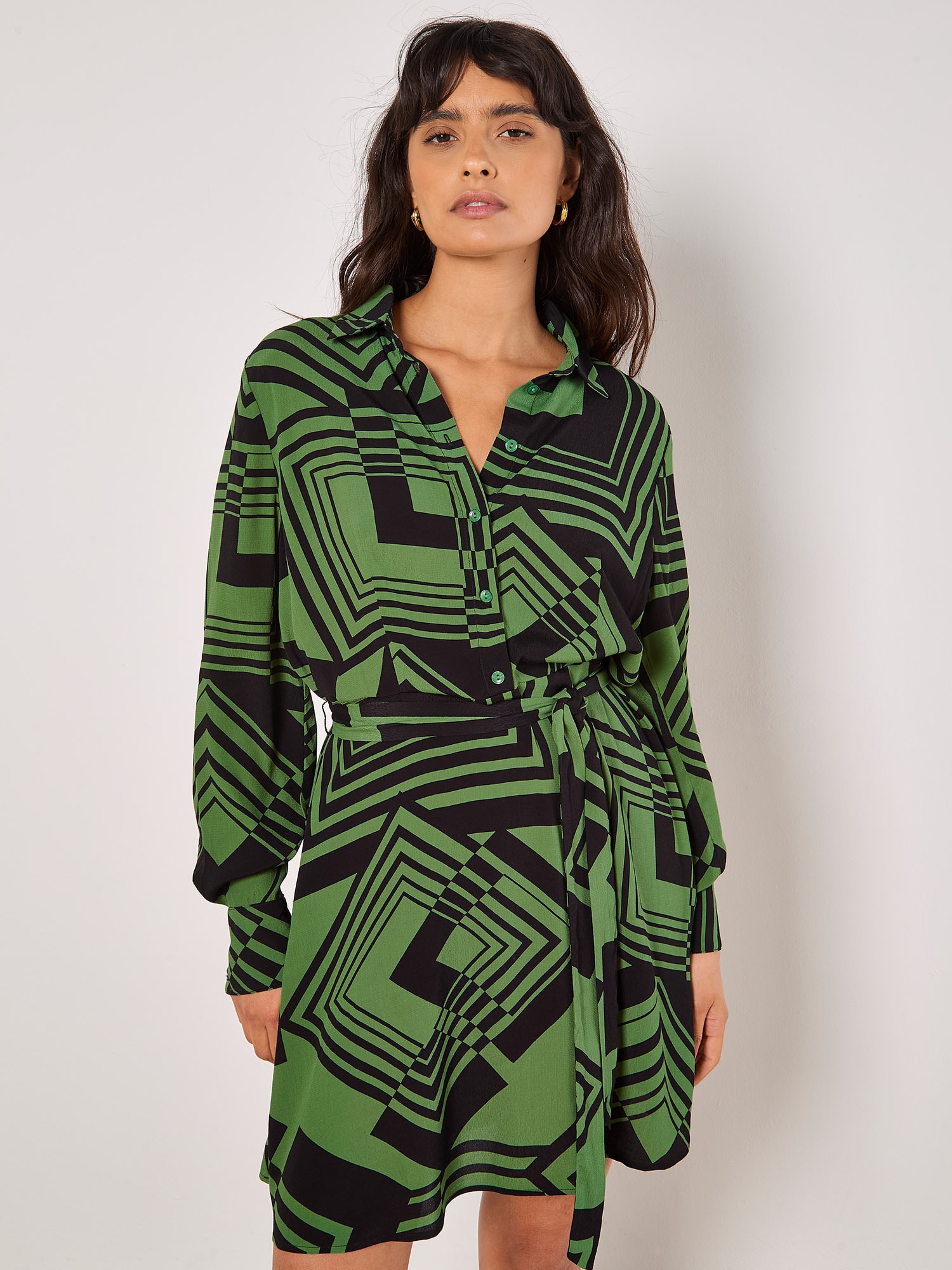 Apricot Druckkleid "Graphic Squares Hemdkleid" 2 tlg. mit Bindegürtel