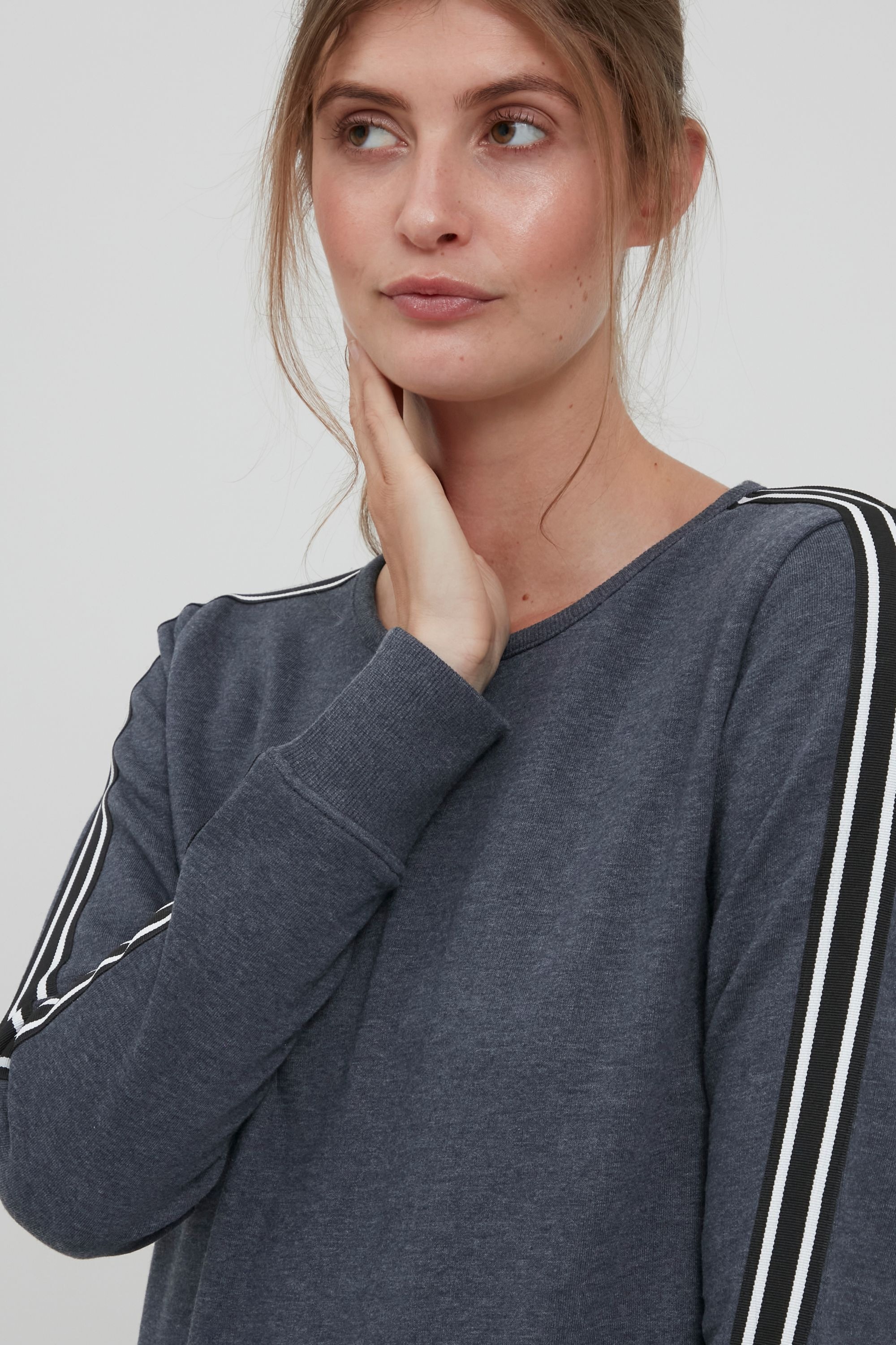 OXMO Sweatshirt »Sweatshirt OXGabita«