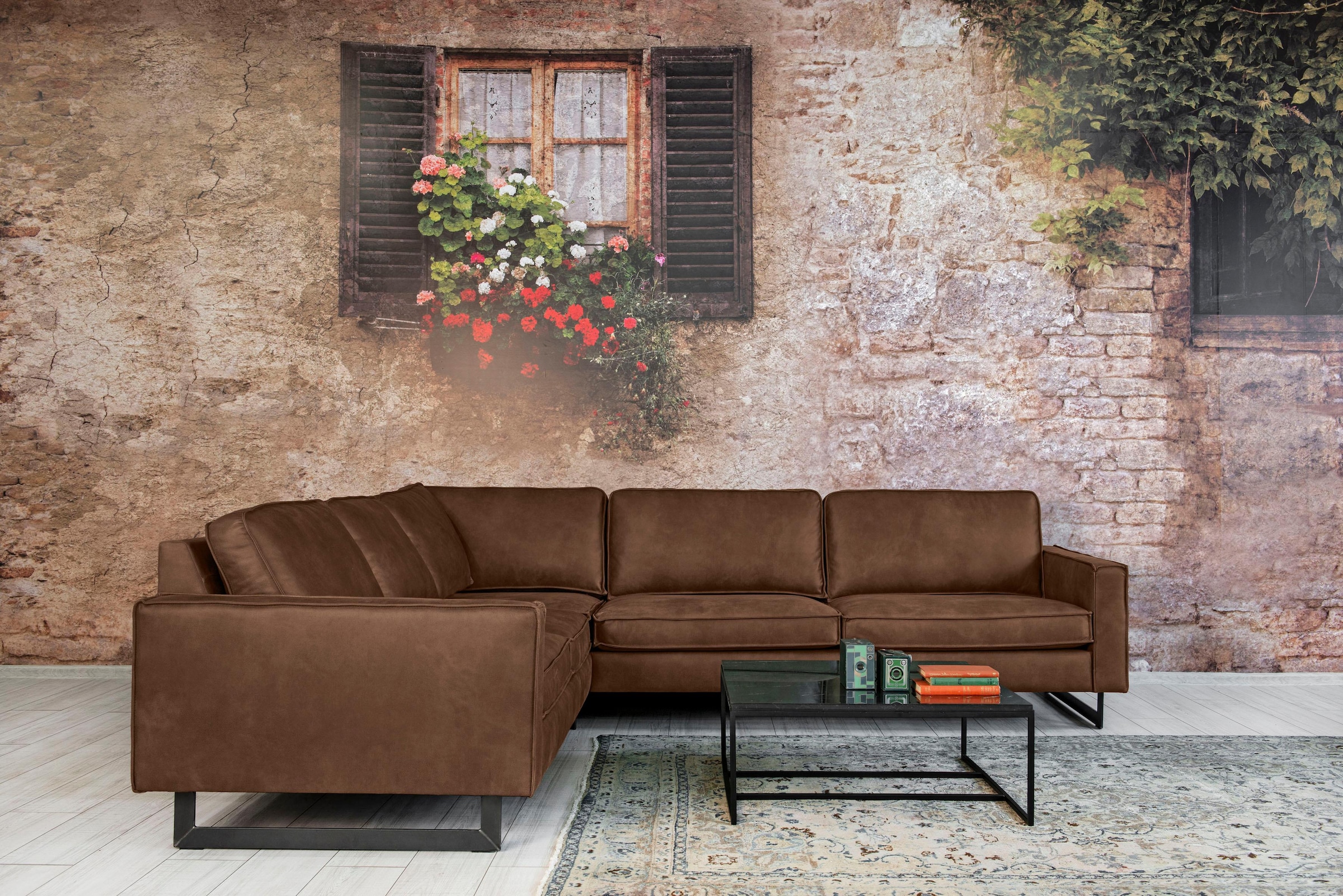 Places of Style Ecksofa »Pinto, 250/290 cm, langer Schenkel, XXL, Ottomane«, Cord, Feincord, Luxus-Microfaser Leder und Chenille