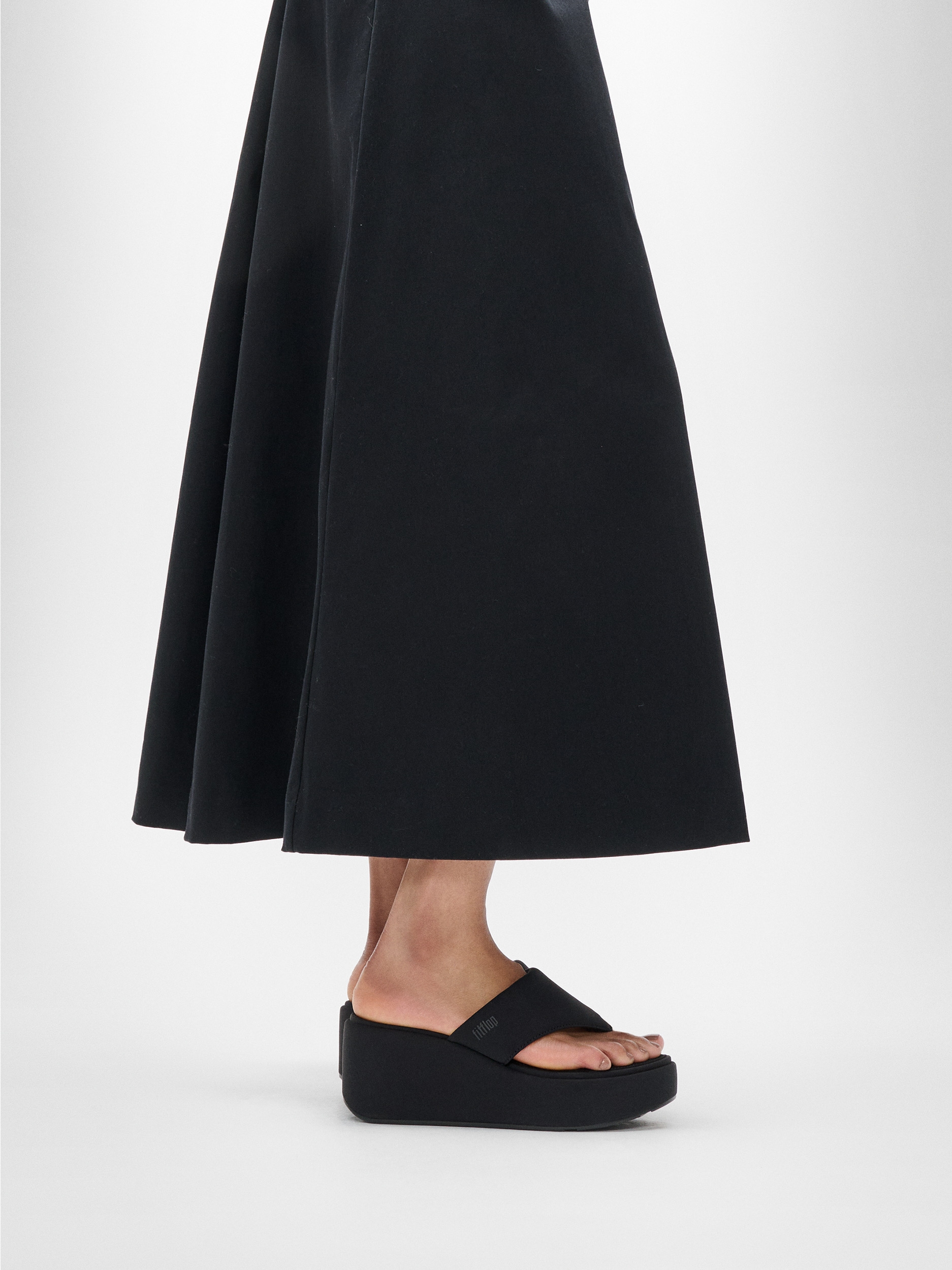 Fitflop Zehentrenner »PLATFFORMS WEDGE«, Keilsandale, Plateauschuh mit gepaddeter Bandage