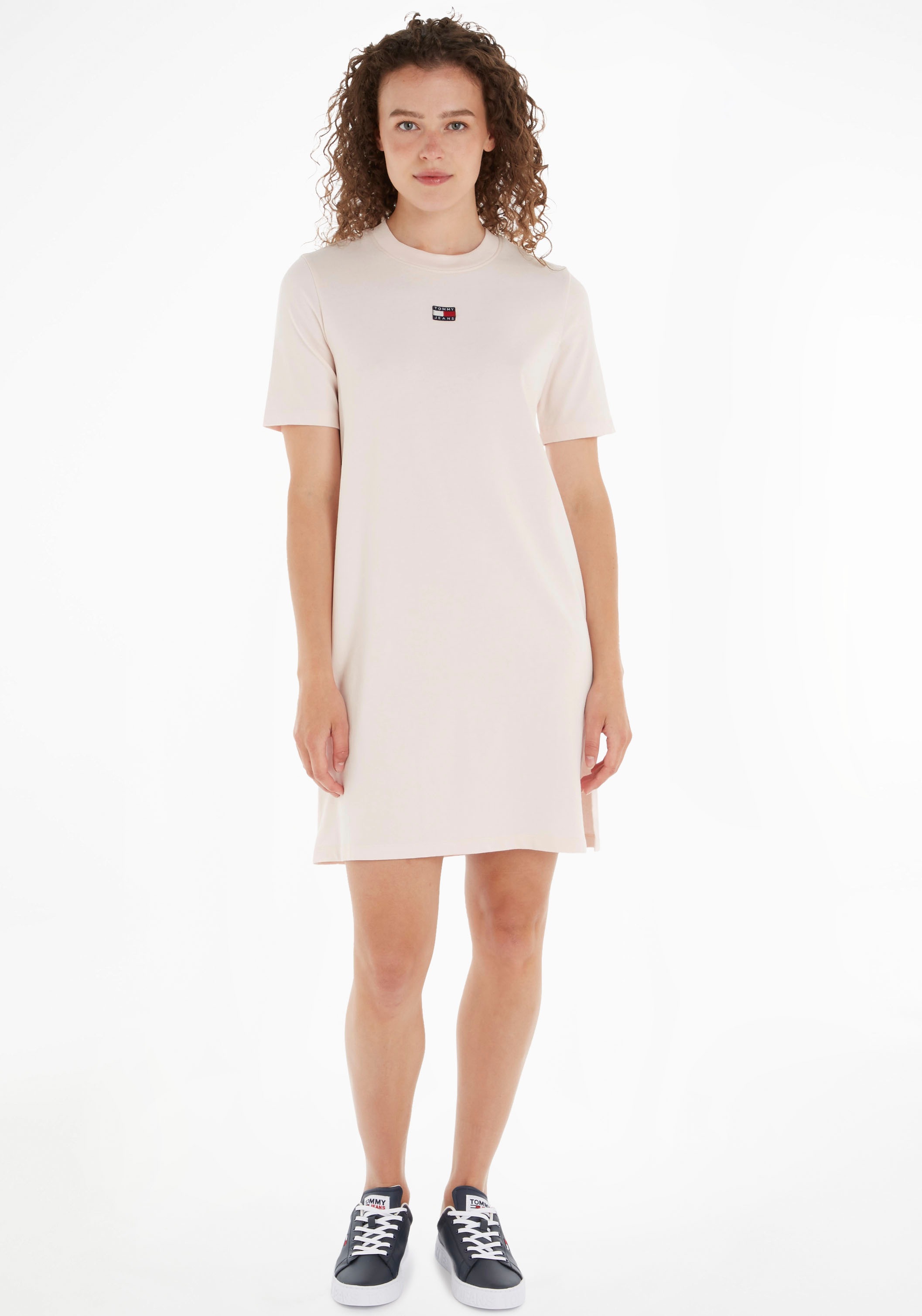 Tommy Jeans Shirtkleid »TJW XS BADGE TEE DRESS«, mit Tommy Jeans Logo-Badge