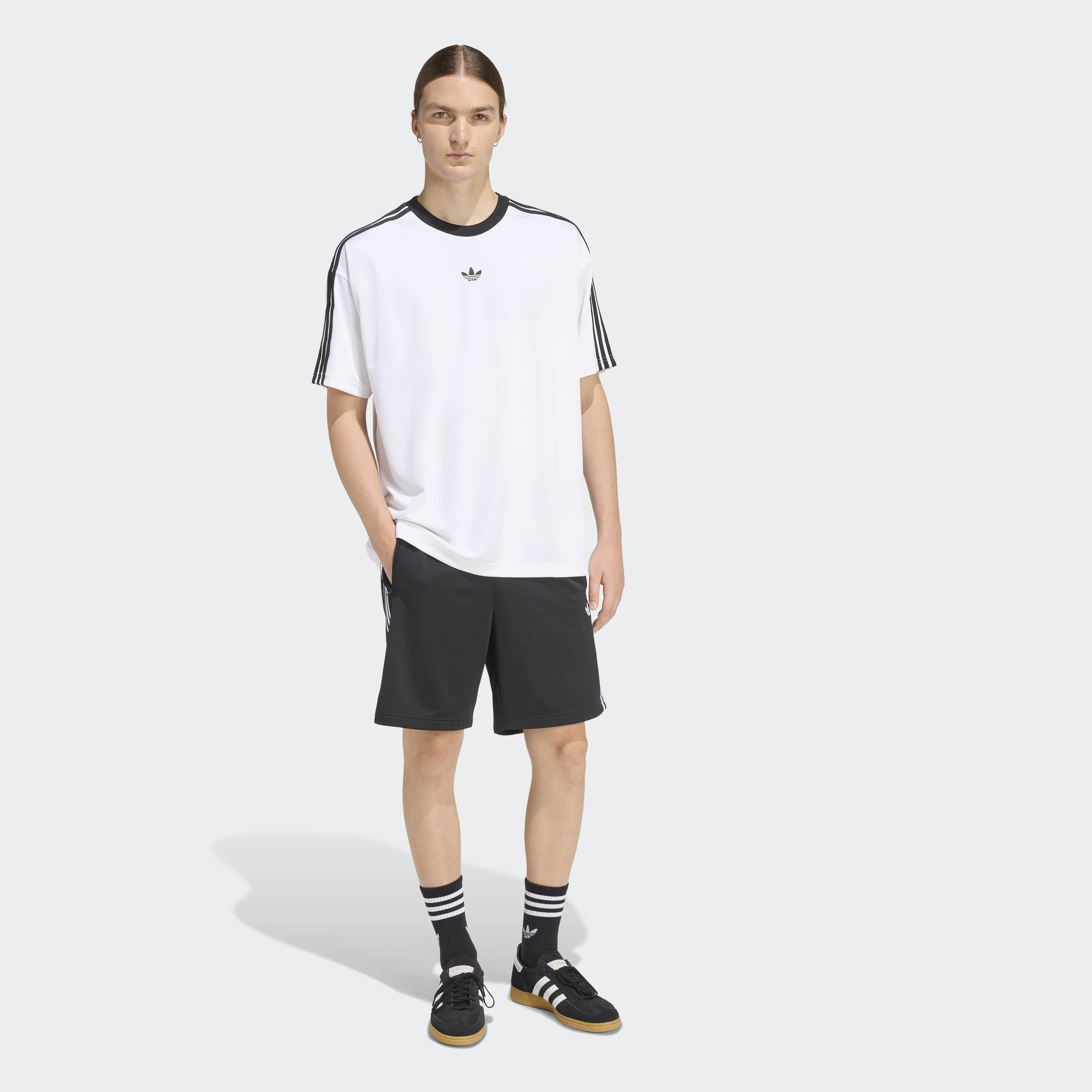 adidas Originals T-Shirt »ADIDAS ADICOLOR JACQUARD TRIKOT« lockere Passform, Rundhalsausschnitt, mit klassischem Trefoil Logo
