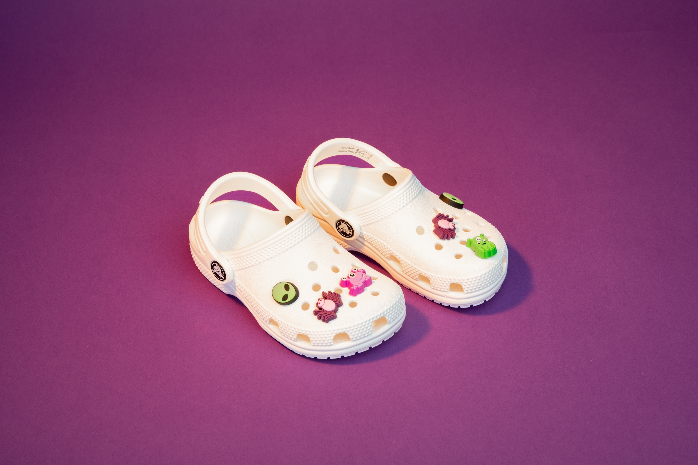 Crocs Clog »Classic Clog K«, Hausschuh, Schlappen, Sandale mit Fersenriemen