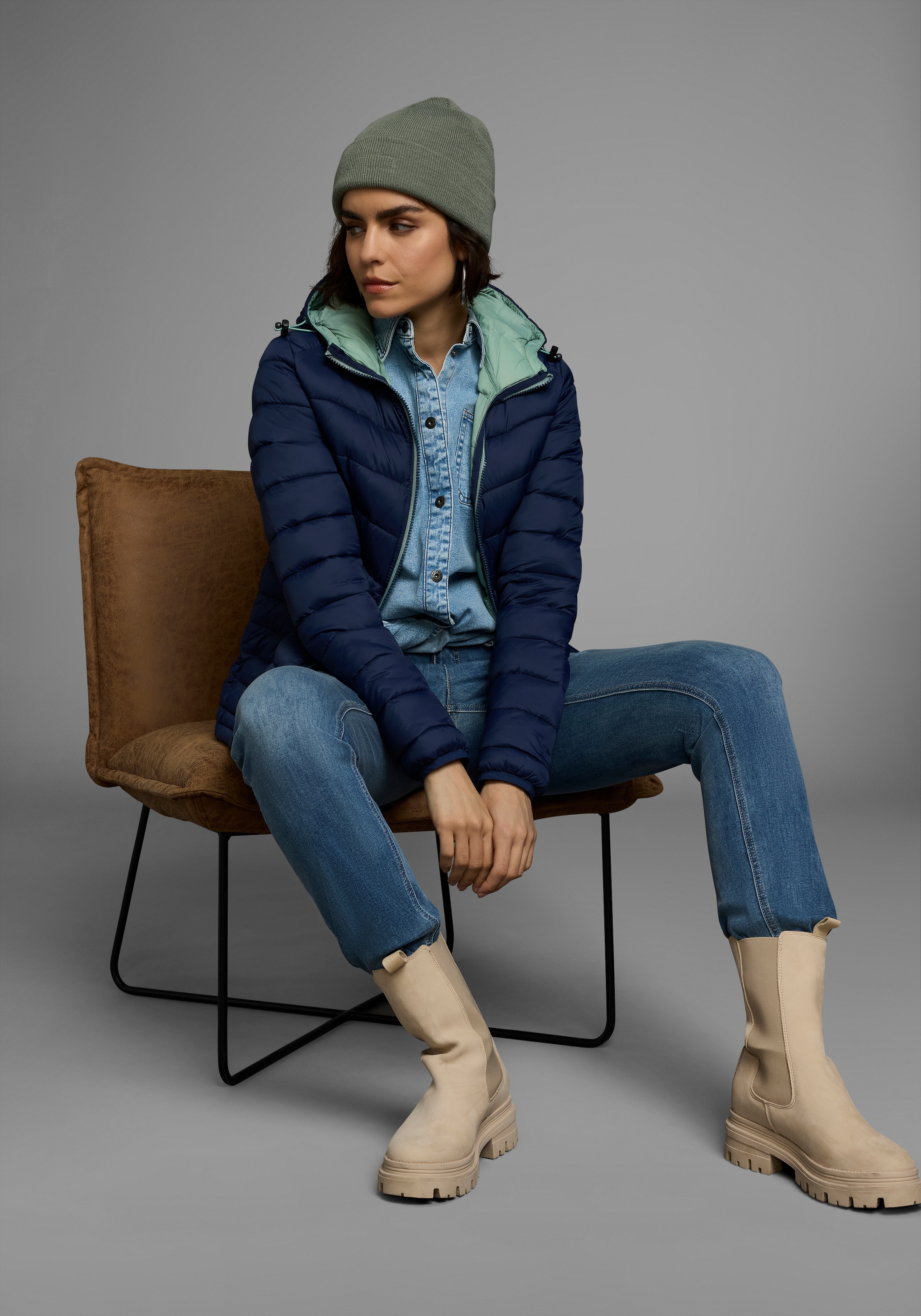 Polarino Steppjacke, mit Kapuze, für kühle Tage, aus leichtem Webmaterial, wasserabweisend