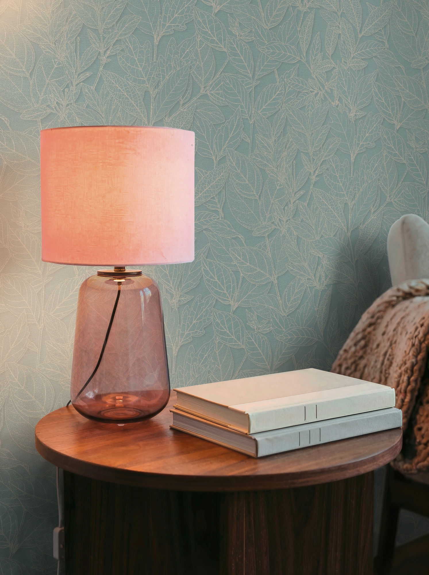A.S. Création Vliestapete »Trend Spectrum Leaves – Elegantes Blätterdesign Vliestapete« botanisch | floral | leicht glänzend leicht strukturiert Großzügiges Blätterdesign mit matten und leicht glänzenden Details