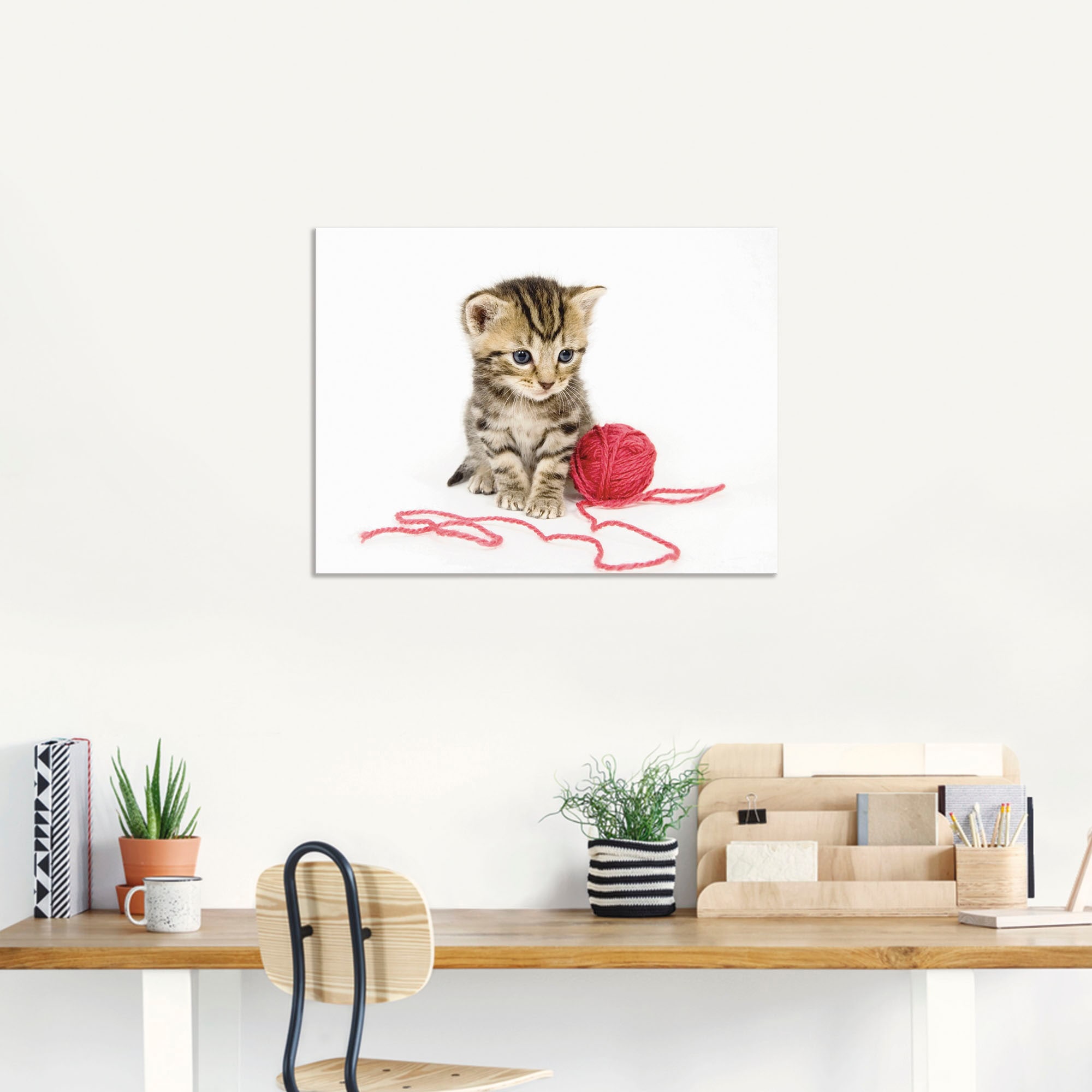 Artland Wandbild »Kätzchen mit rotem Garnball«, Haustiere, (1 St.), als Alubild, Outdoorbild, Poster, Wandaufkleber in verschied. Größen