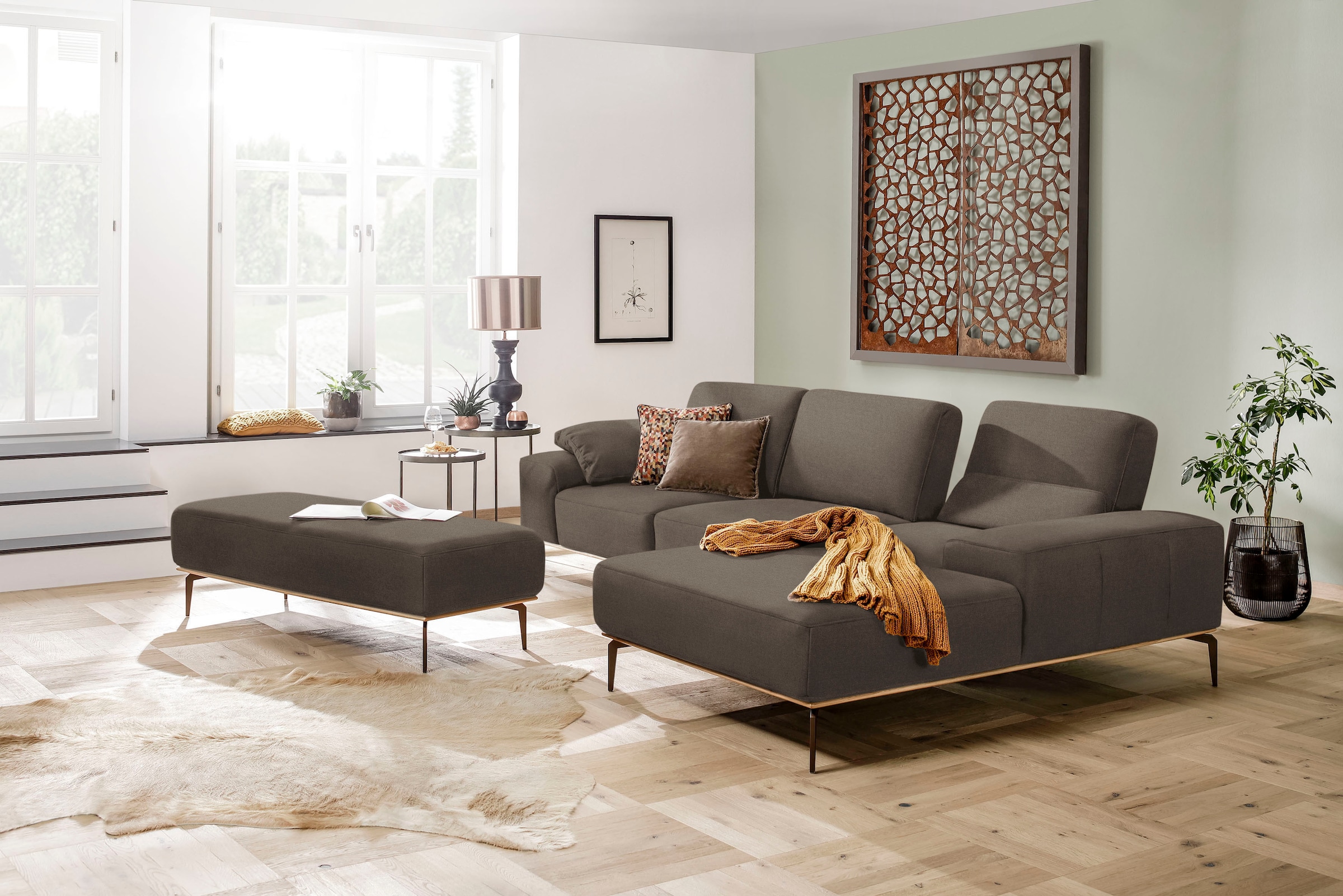 W.SCHILLIG Ecksofa »run, Designsofa mit tollem Sitzkomfort, bequem, L-Form«, mit Holzsockel, Füße in Bronze pulverbeschichtet, Breite 319 cm