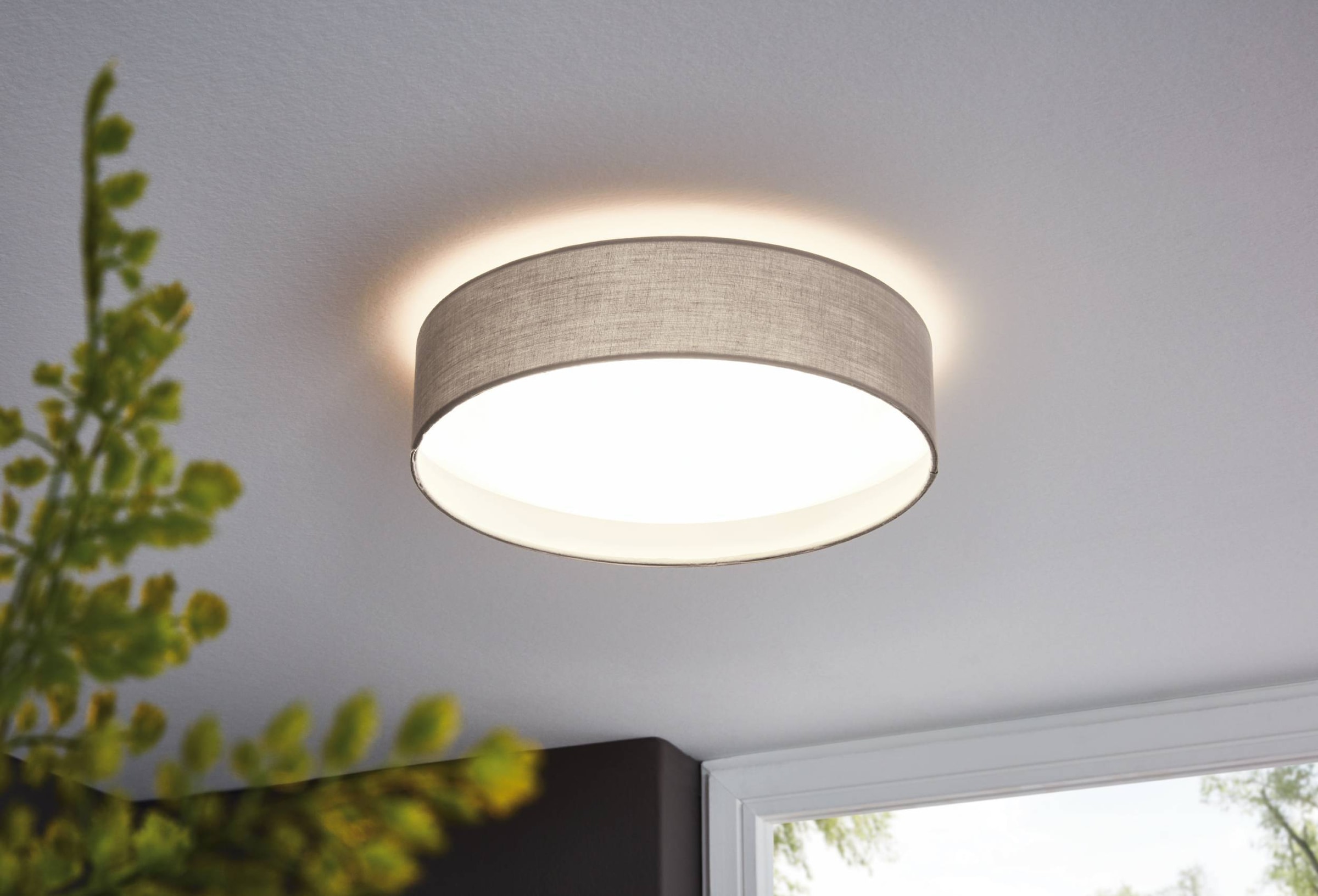 EGLO Deckenleuchte »Pasteri Deckenlampe, Lampe Decke, Esszimmerlampe, Kunststoff und Stoff« LED-Modul 1 Stk. Warmweiß
