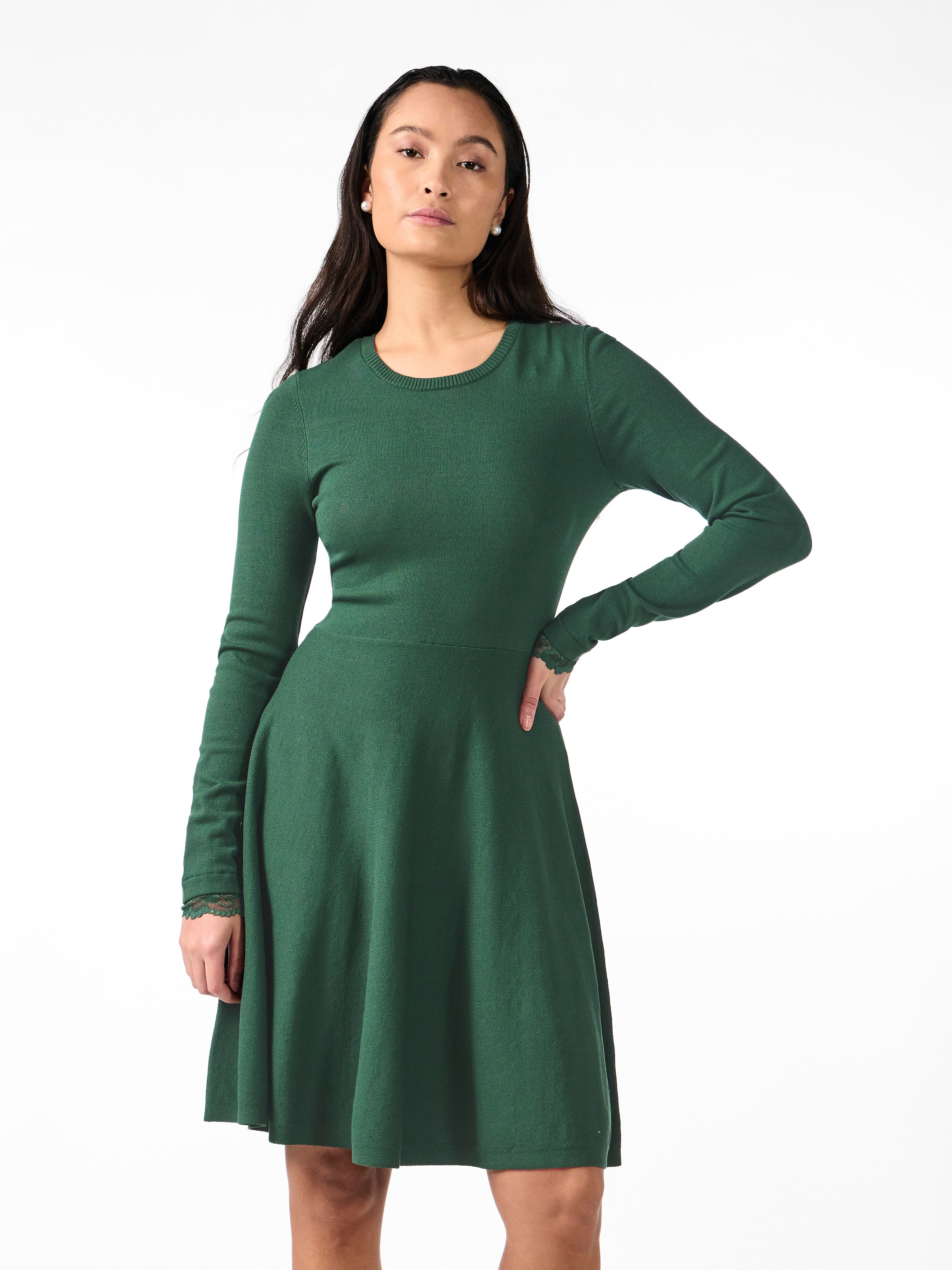 Y.A.S Strickkleid "YASBECCO LS KNIT DRESS S. NOOS", mit Spitze am Ärmelsaum günstig online kaufen