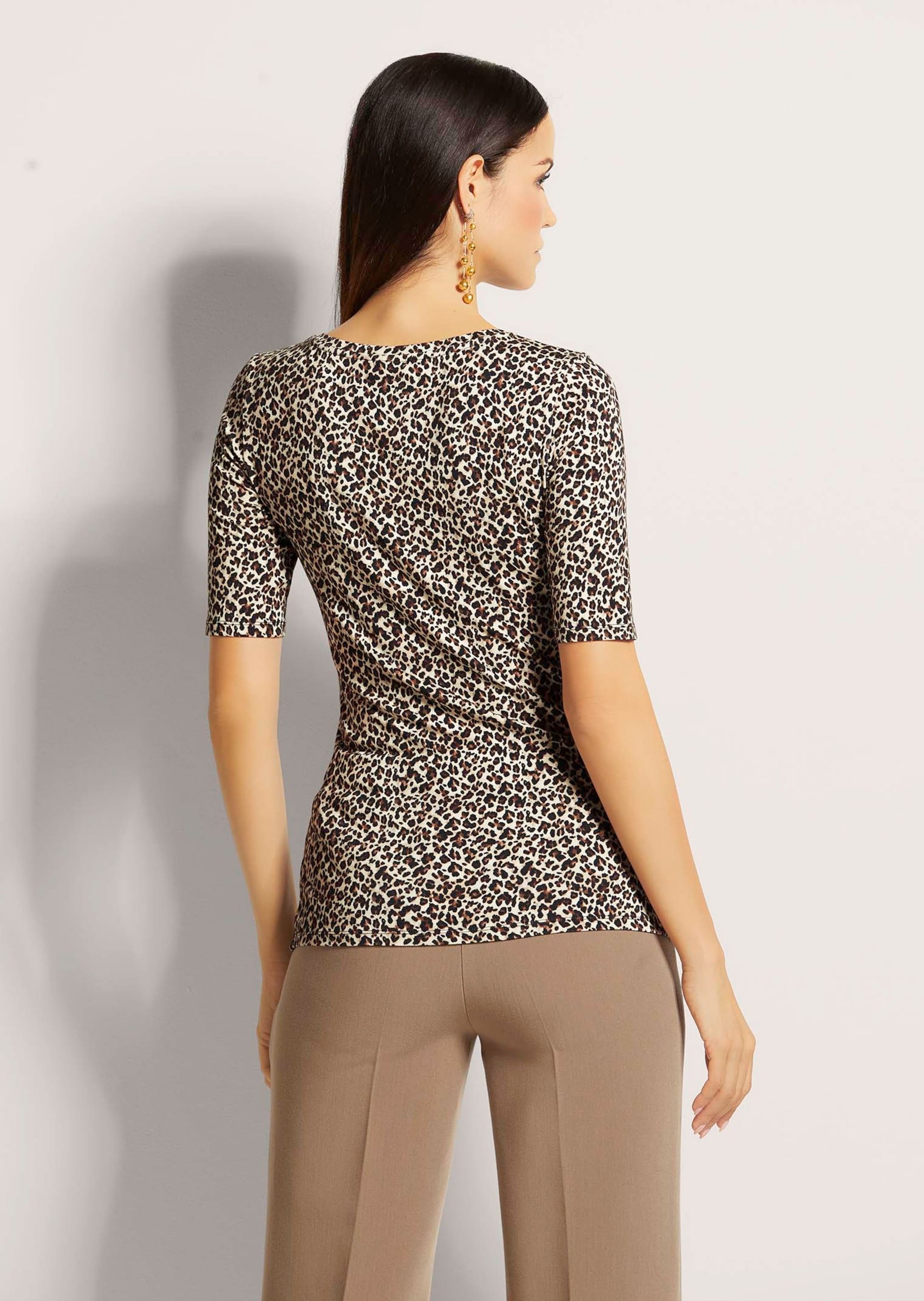 MADELEINE Kurzarmshirt »Shirt Rundhals-Shirt mit Unikat-Druck«
