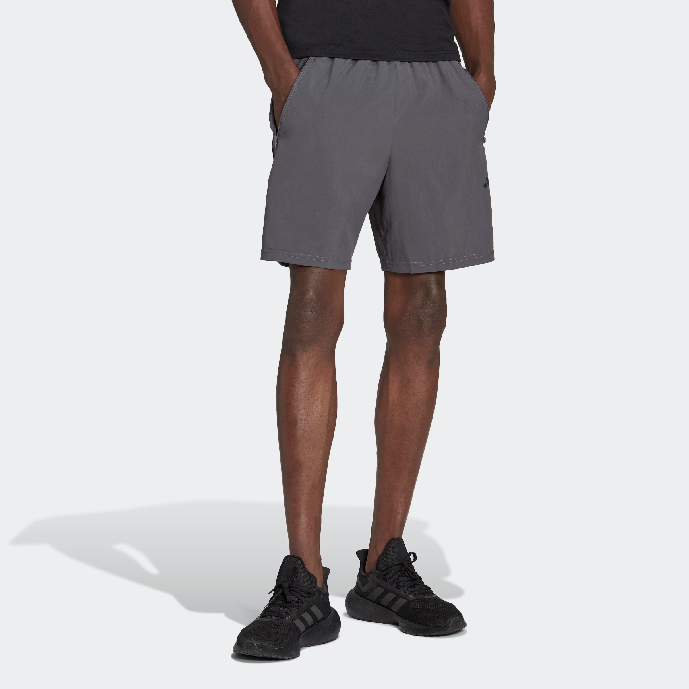 adidas Performance Shorts »TRAIN ESSENTIALS WOVEN TRAINING«, (1 tlg.)