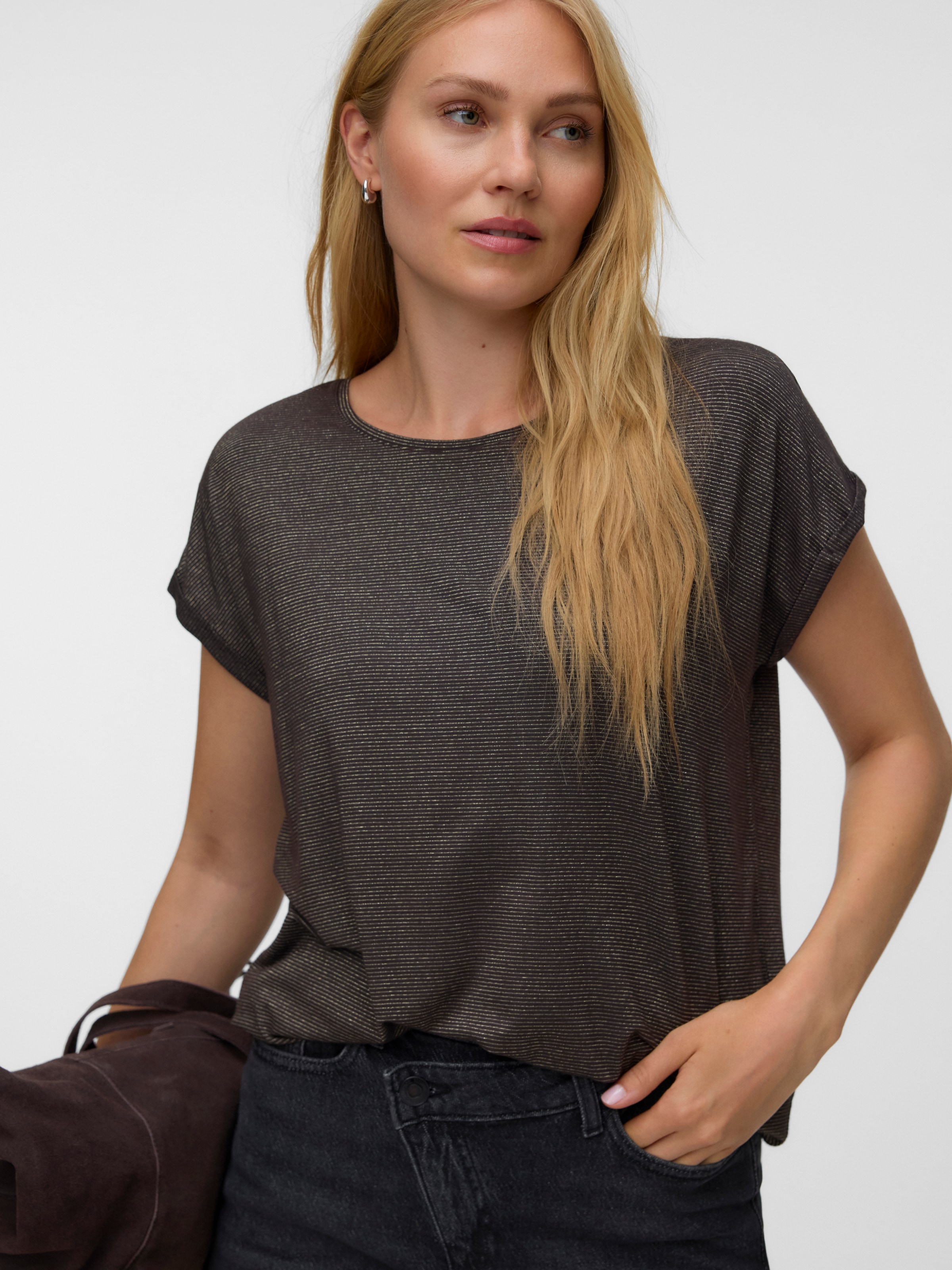 Vero Moda Rundhalsshirt "Vmlava Plain Ss Top Lurex Stripe" Viskosemischung, Loose Fit