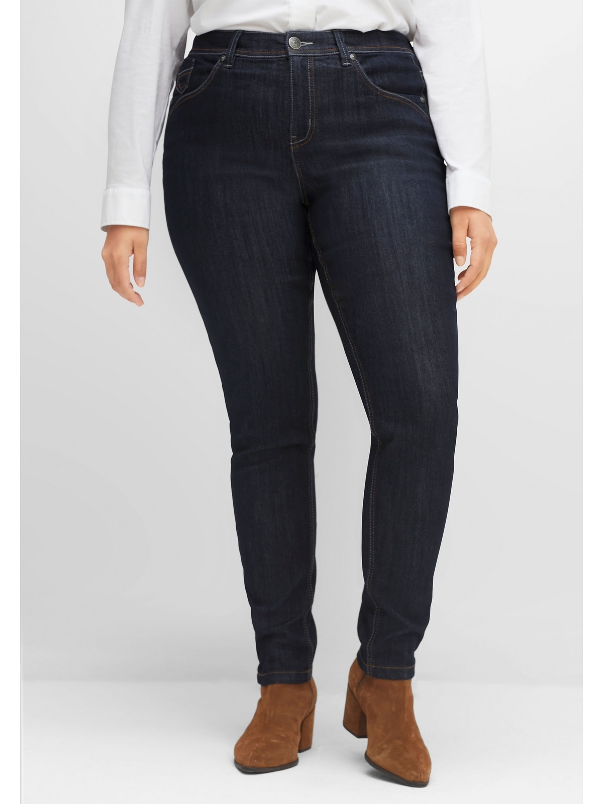 | Schmale« Sheego mit BAUR »Die »Große Kontrastnähten zweifarbigen für bestellen Stretch-Jeans Größen«,