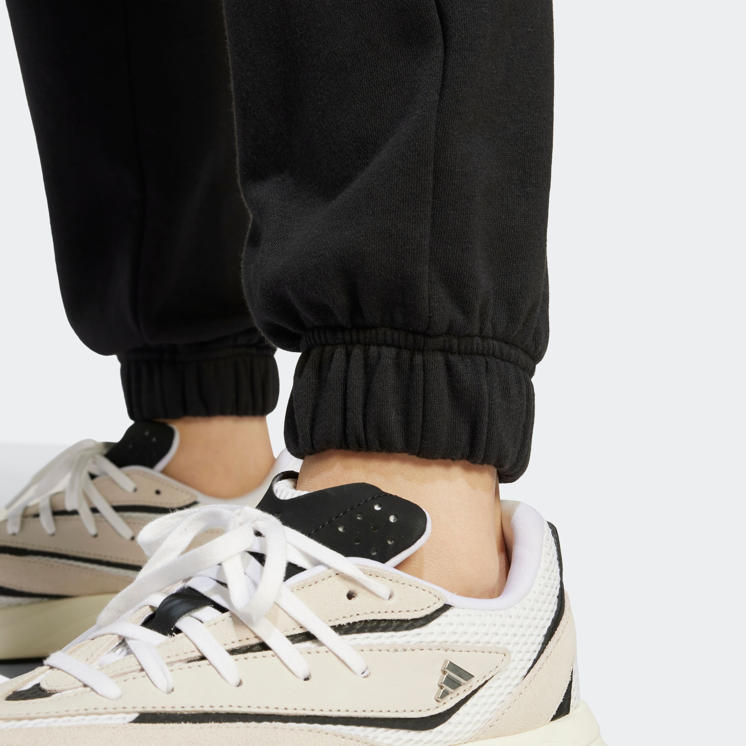 adidas Sportswear Sporthose »W CE G KN CARG«, (1 tlg.)