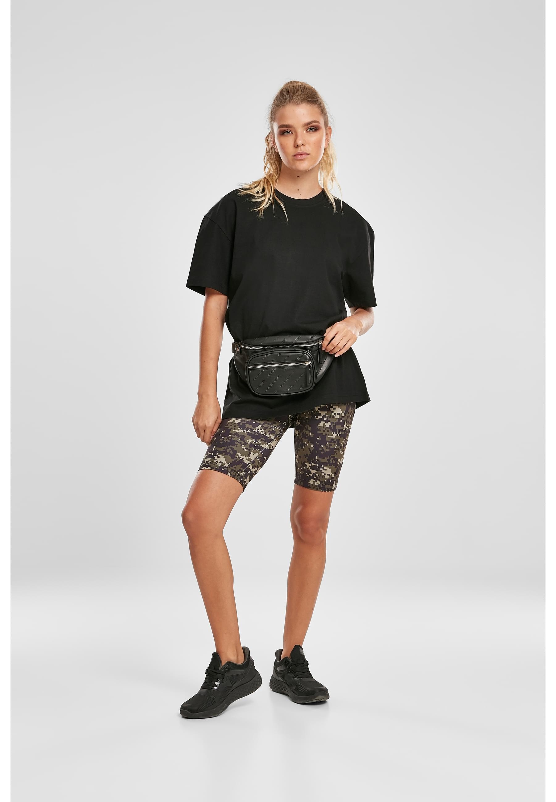 URBAN CLASSICS Stoffhose »Urban Classics Damen Ladies High Waist Camo Tech Cycle Shorts«, (1 tlg.)