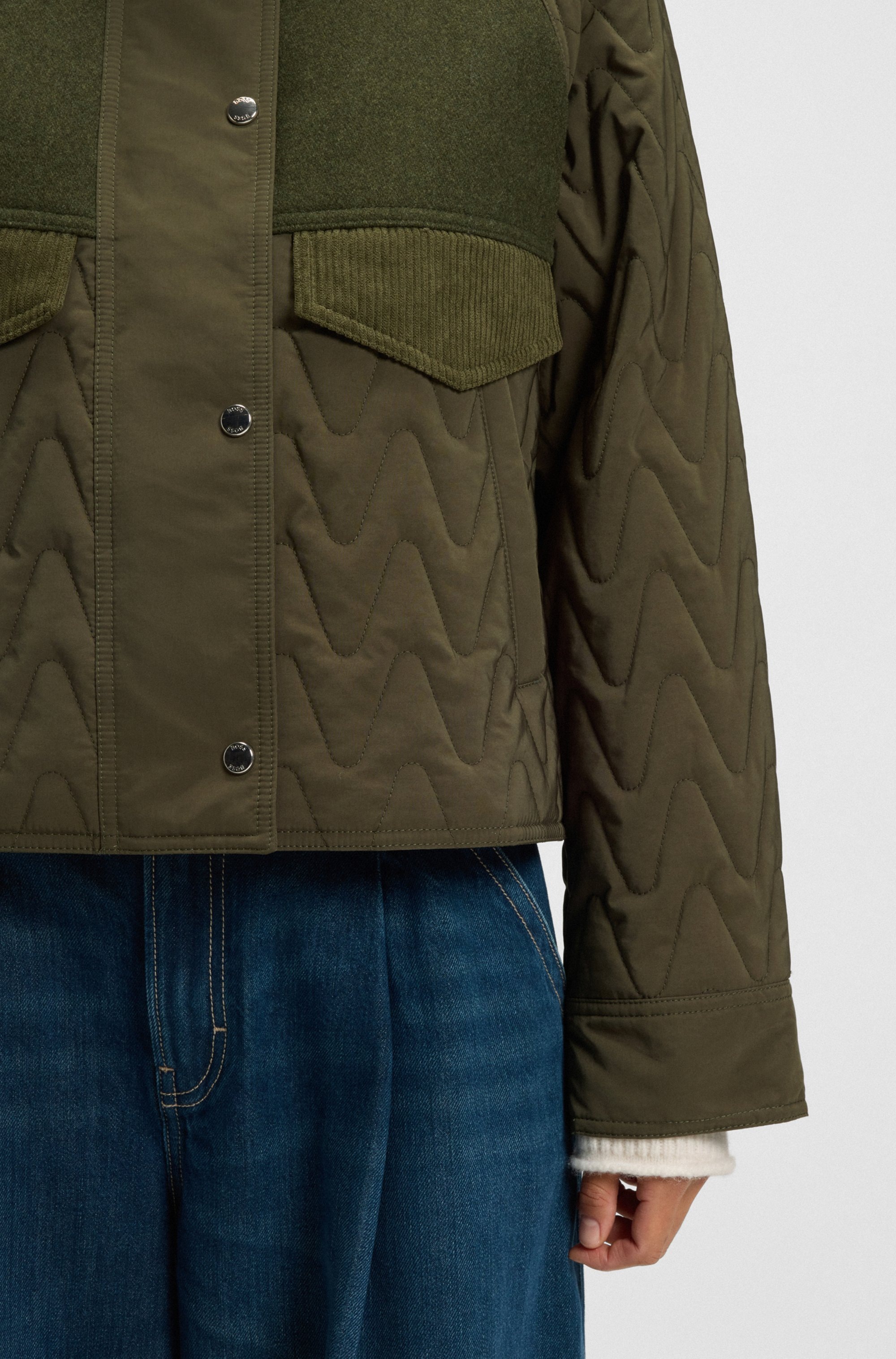 Steppjacke BOSS ORANGE "Pabori Premium Damenmode", Damen, Gr. 44, grün (dunkelgrün 306), Web, Obermaterial: 70% Polyester, 30% Polyamid, unifarben, regular fit normal, angesetztes Bündchen, Jacken Steppjacke, wasserabweisend, Regular Fit 2