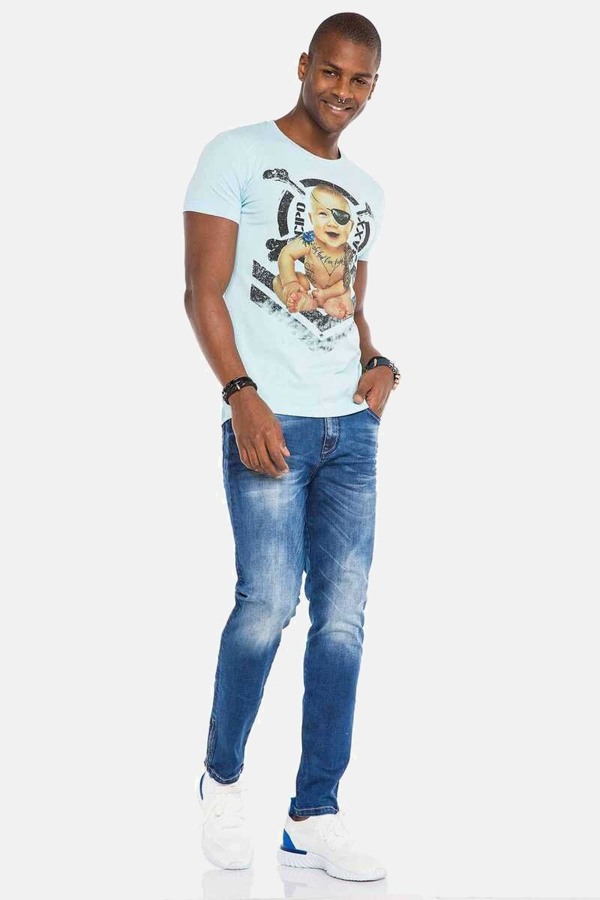 Cipo & Baxx T-Shirt »T-Shirts«, mit Baby Pirat und Label-Details, CT-485