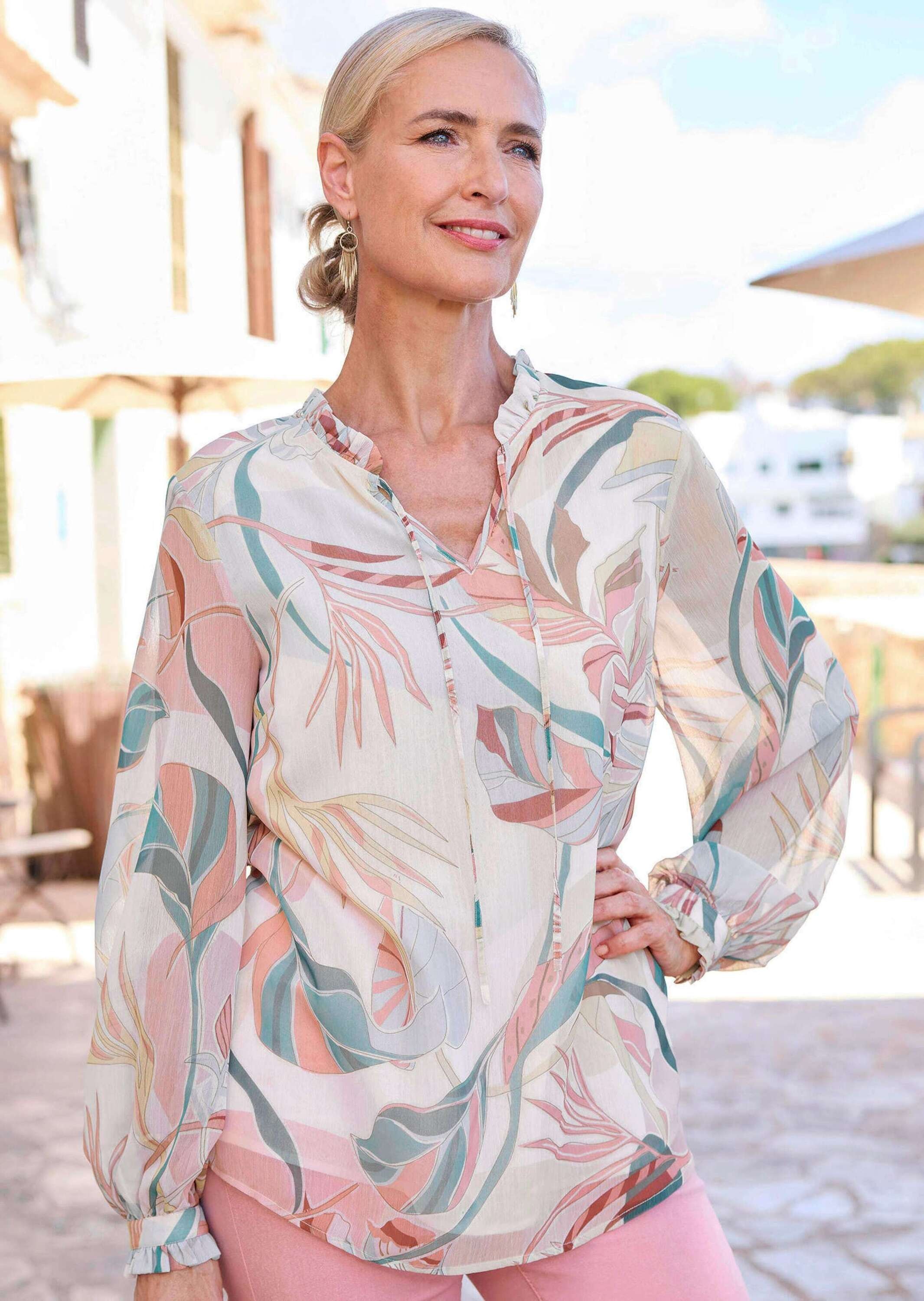 Thumbnail - GOLDNER Schlupfbluse "Kurzgröße Luftige Bluse mit Rüschen-Details" Rüschen-Details