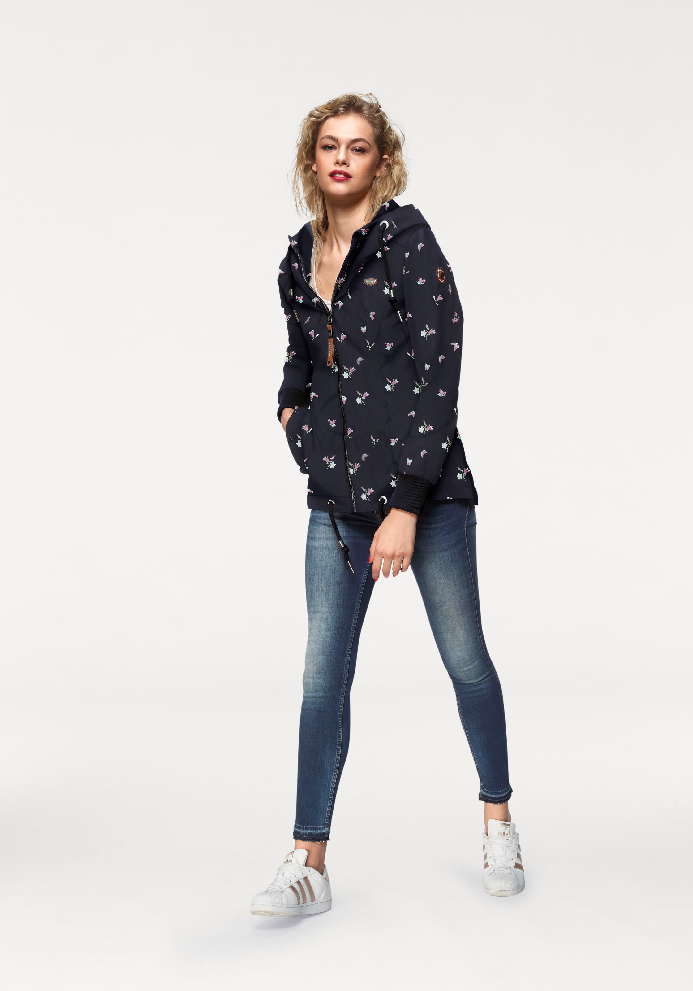 Outdoorjacke RAGWEAR "DANKA", Damen, Gr. XS (34), navy, Web, Obermaterial: 100% Polyester. Futter: 100% Polyester, bedruckt, gemustert, kontrastfarbene Details, mehrfarbig, figurbetont hüftbedeckend, Rippbündchen, Jacken Outdoorjacke, Urban Streetwear- Üb 3