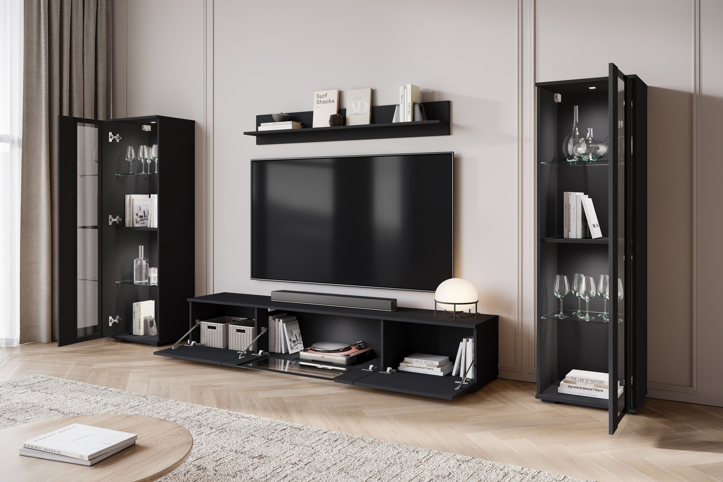 INOSIGN Wohnwand »Caro, stehend und hängend montierbar«, (Komplett-Set, 4 St., Vitrine Türanschlag links/rechts wechselbar), grifflose Design, höhenverstellbare Einlegeböden