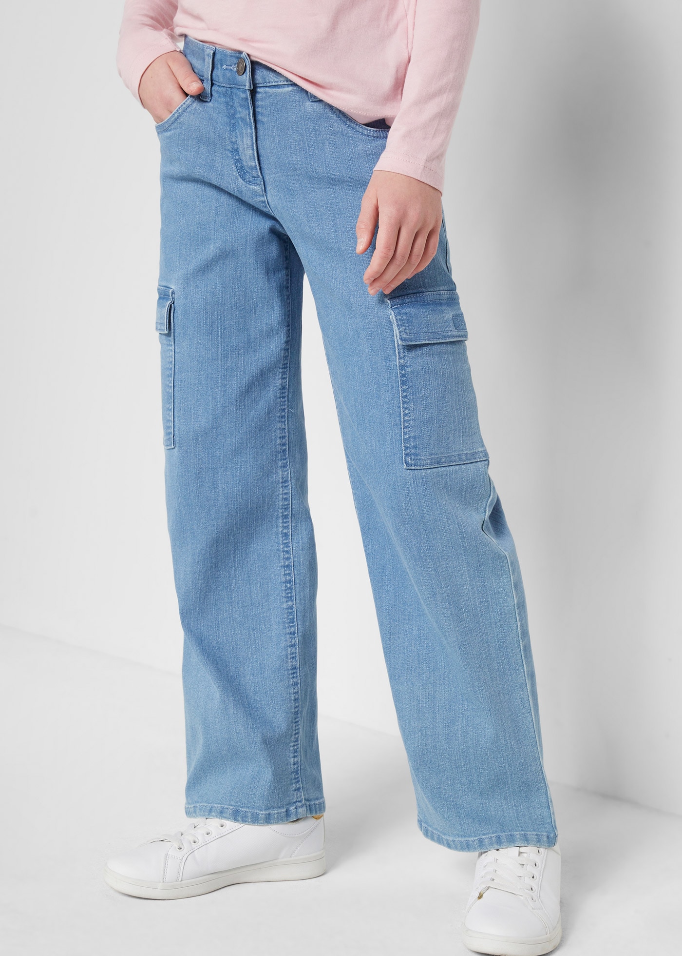 bonprix Cargojeans "Weite Cargo-Jeans Mid Waist" Loose Fit, Mid Waist, mit aufgesetzten Taschen