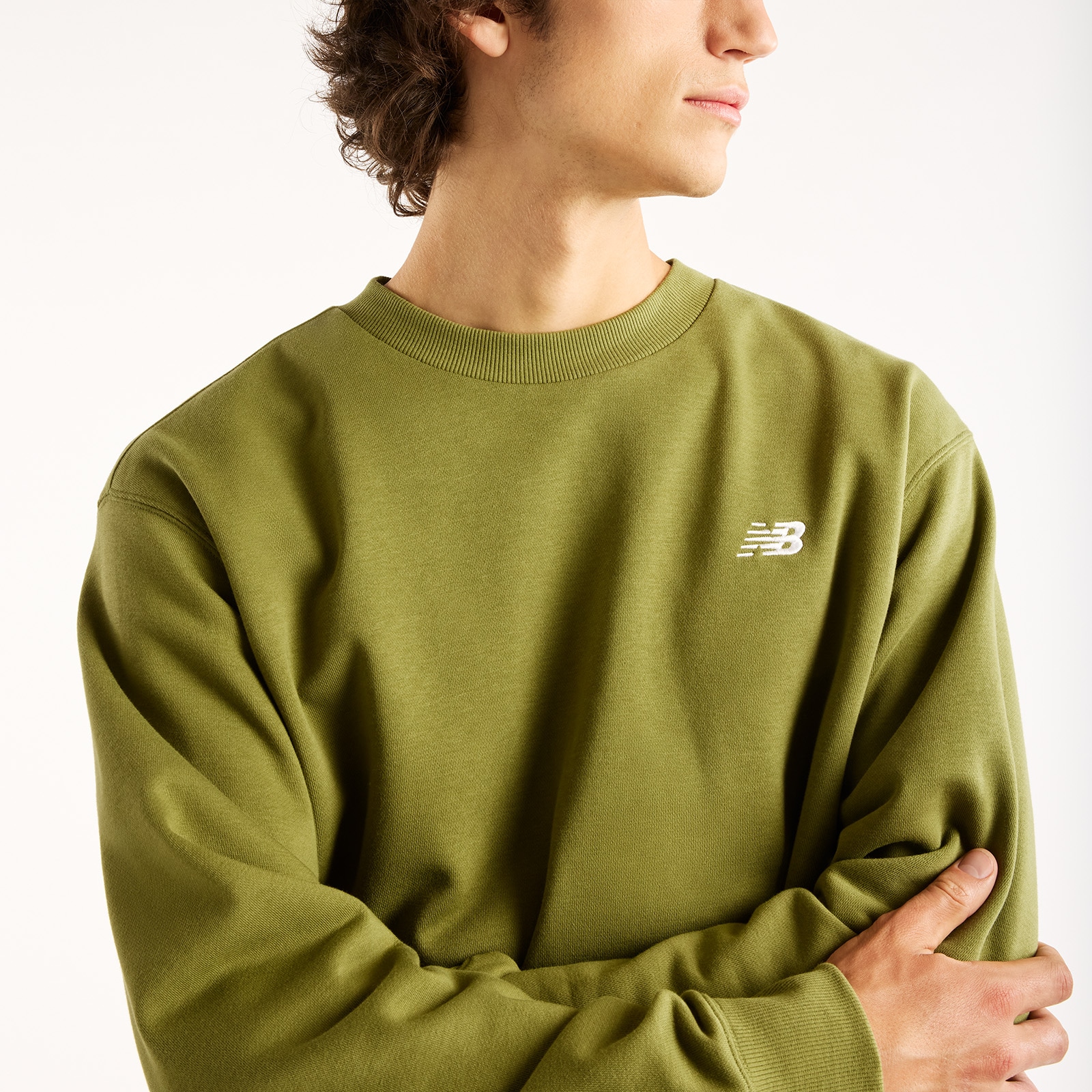 New Balance Sweatshirt »SPORT ESSENTIALS FRENCH TERRY CREW«, mit Rundhalsausschnitt, in normaler Länge
