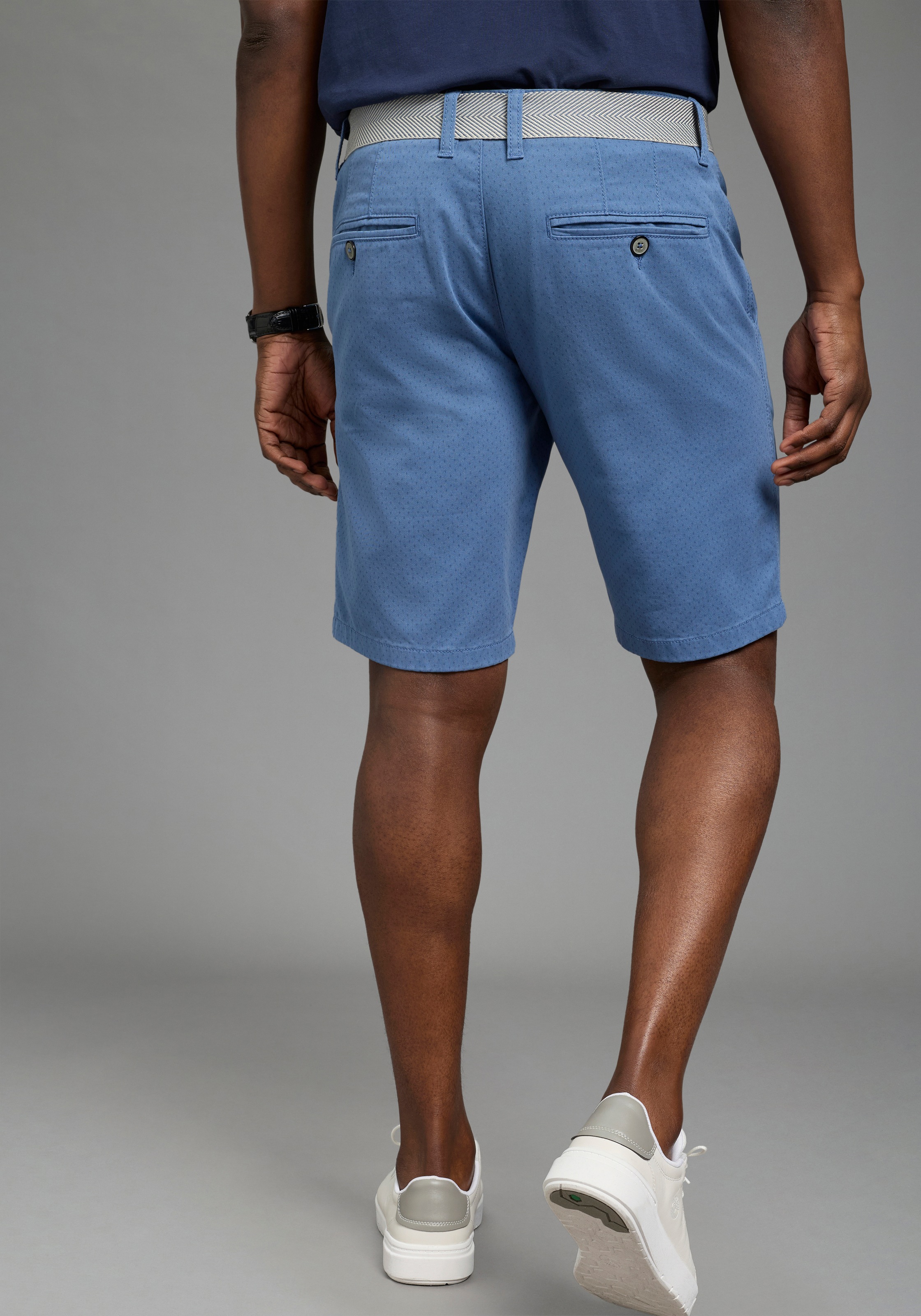 DELMAO Shorts kniefrei, gerades Bein, mit Eingrifftaschen und Gesäßtaschen günstig online kaufen