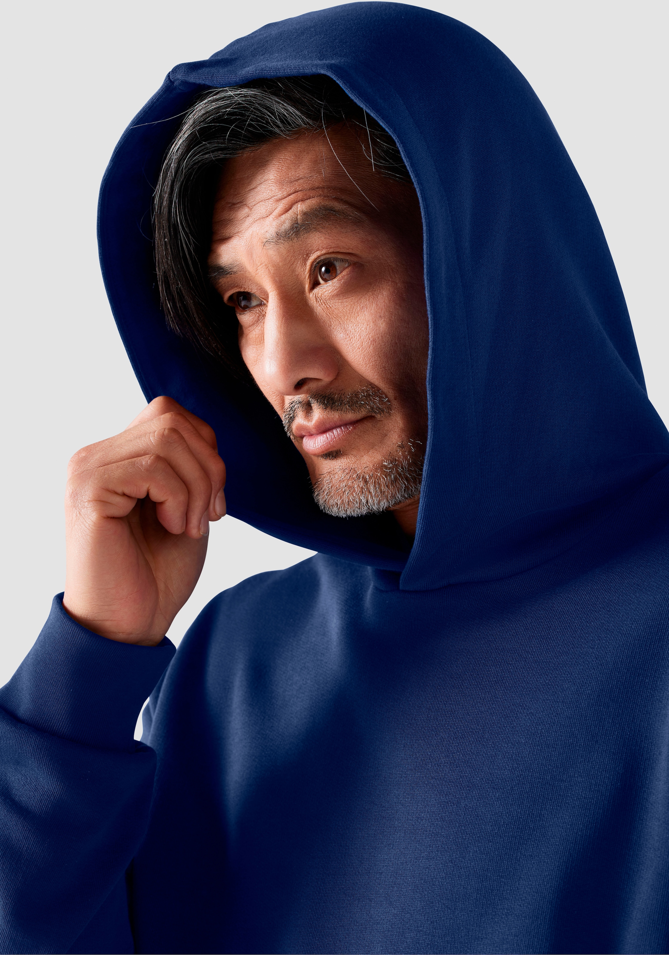 BMW Hoodie, mit farbgleichem Logo auf der Rückseite