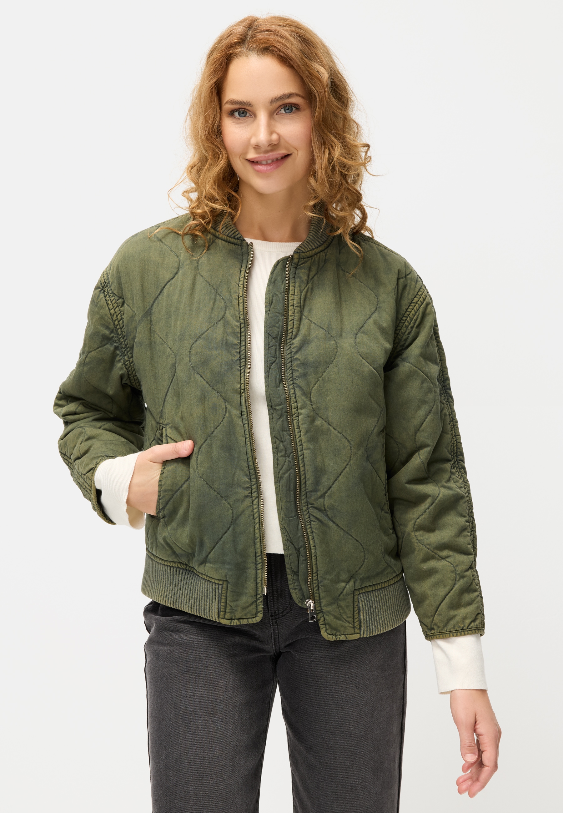 LASCANA Steppjacke in modischer Optik mit Taschen, Bomber-Design günstig online kaufen