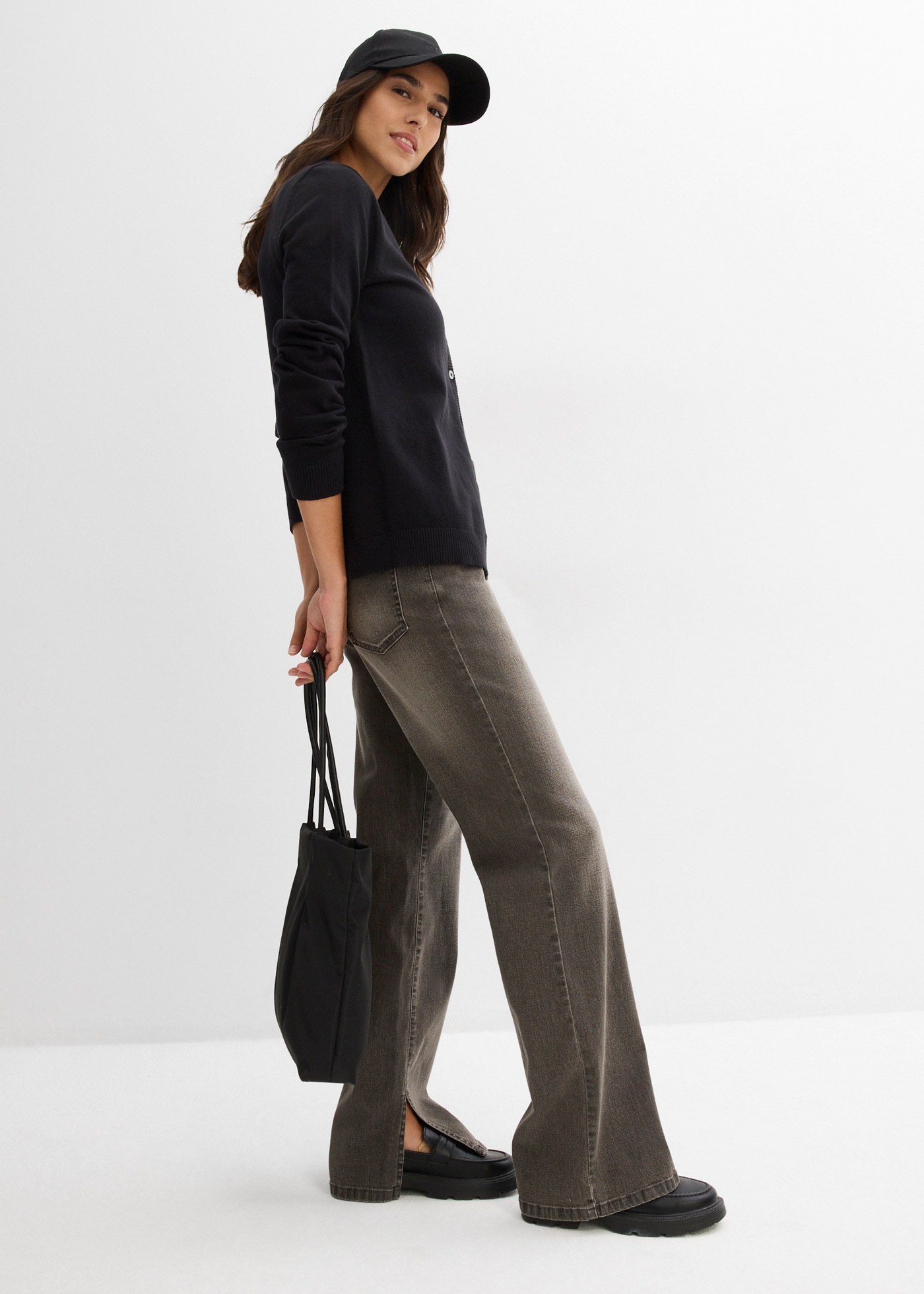 bonprix Strickjacke lockere Passform, aus Baumwolle und Polyamid, mit Knopfleiste