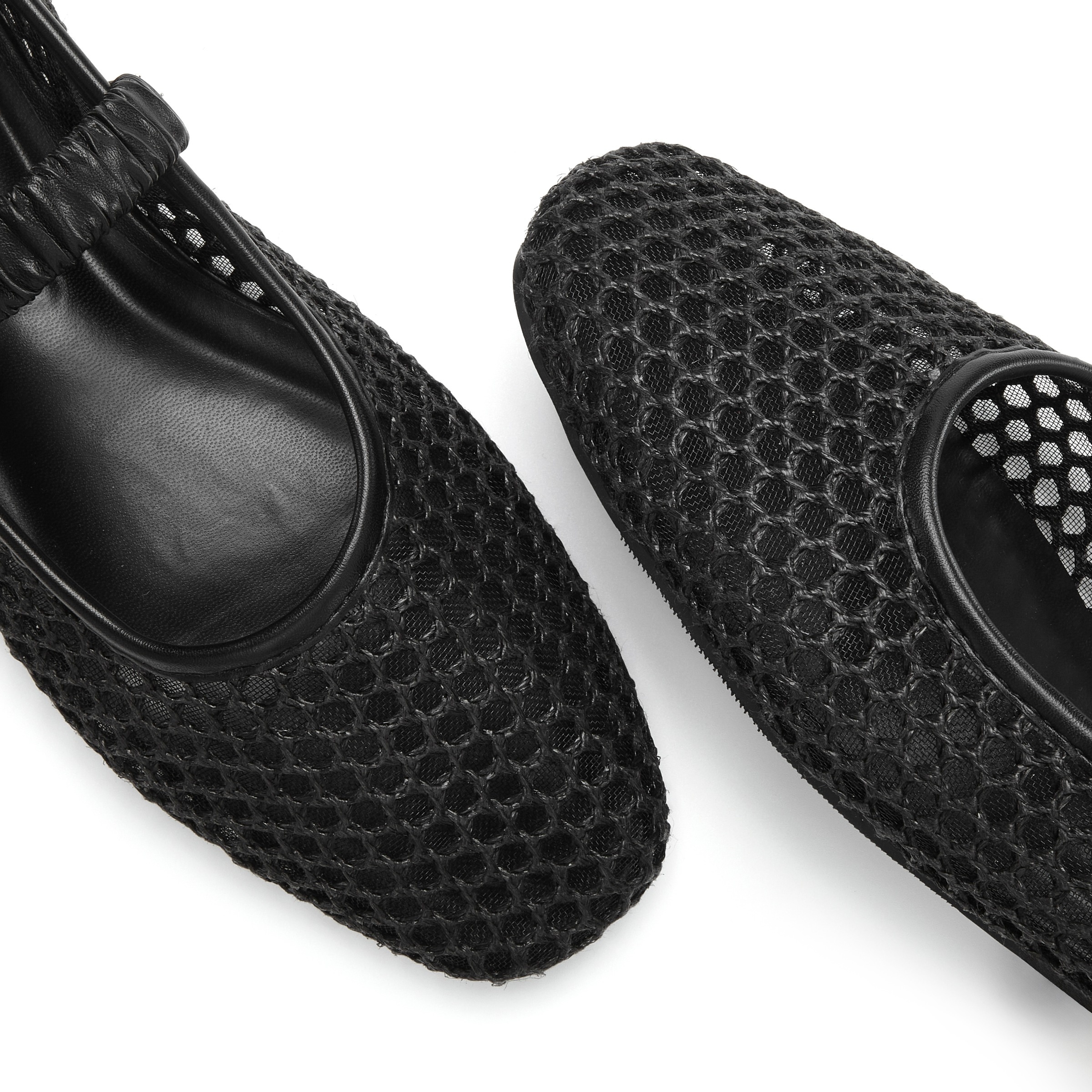 French Connection Ballerina »Freizeitschuh,«  Modische Ballerina aus Raffia