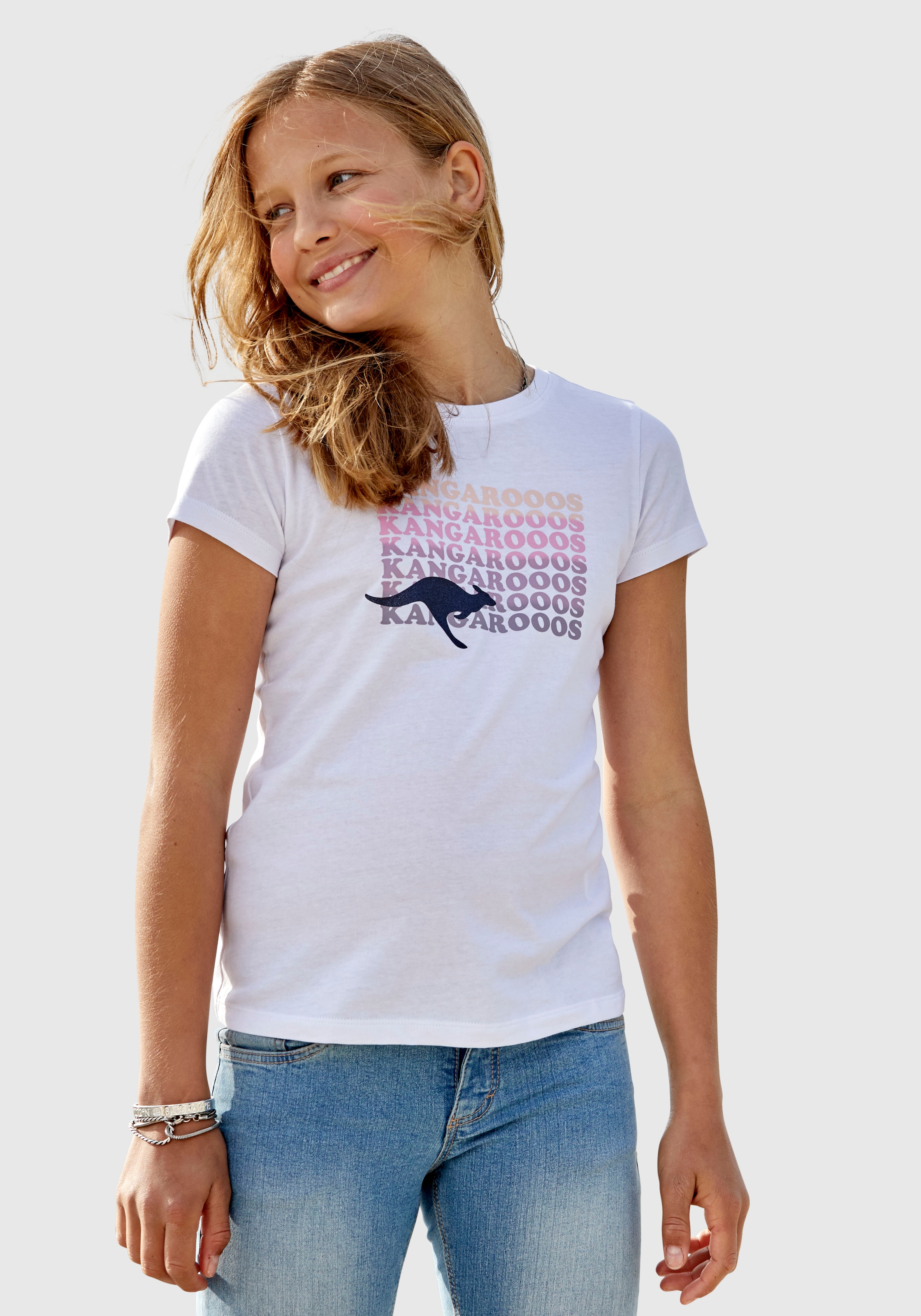 KangaROOS T-Shirt, Kurzarm, taillierter Schnitt, mit Glitzerdruck