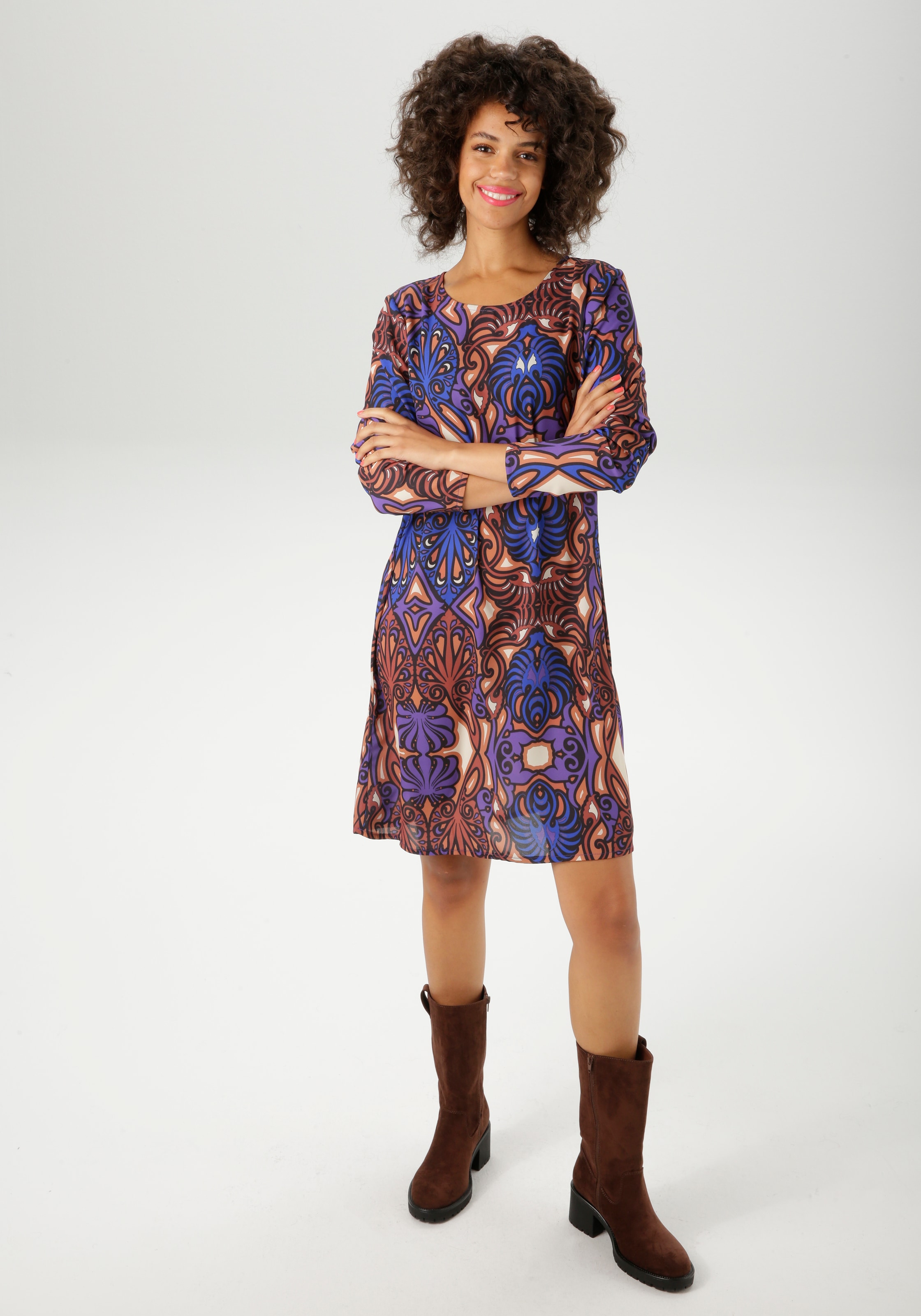 Aniston CASUAL Minikleid mit großflächigem Ornament-Druck günstig online kaufen