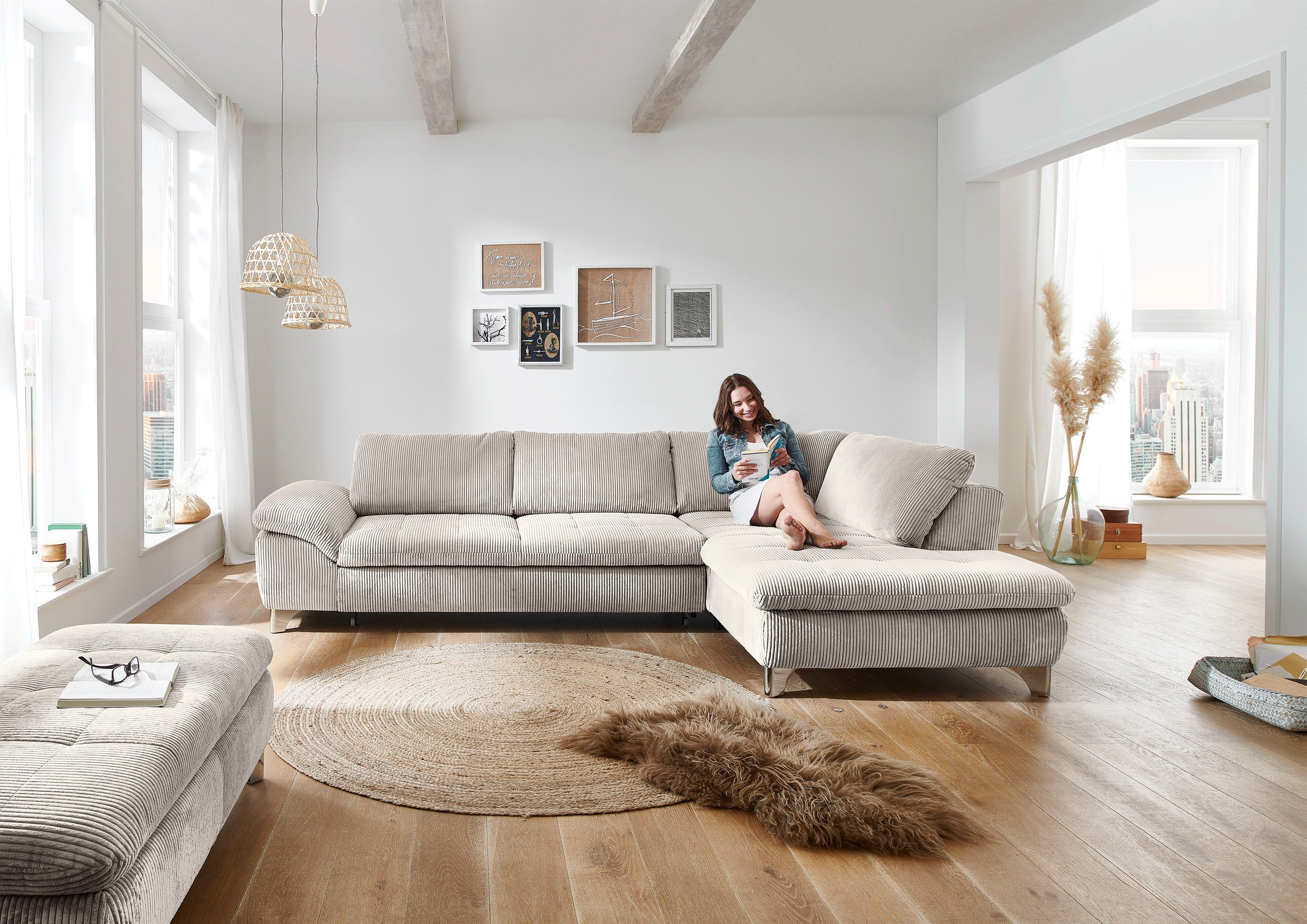 Thumbnail - Die PlanBar Ecksofa "MP-IN14007 L-Form" wahlweise mit Bettfunktion und verstellbaren Kopfstützen, in Cord