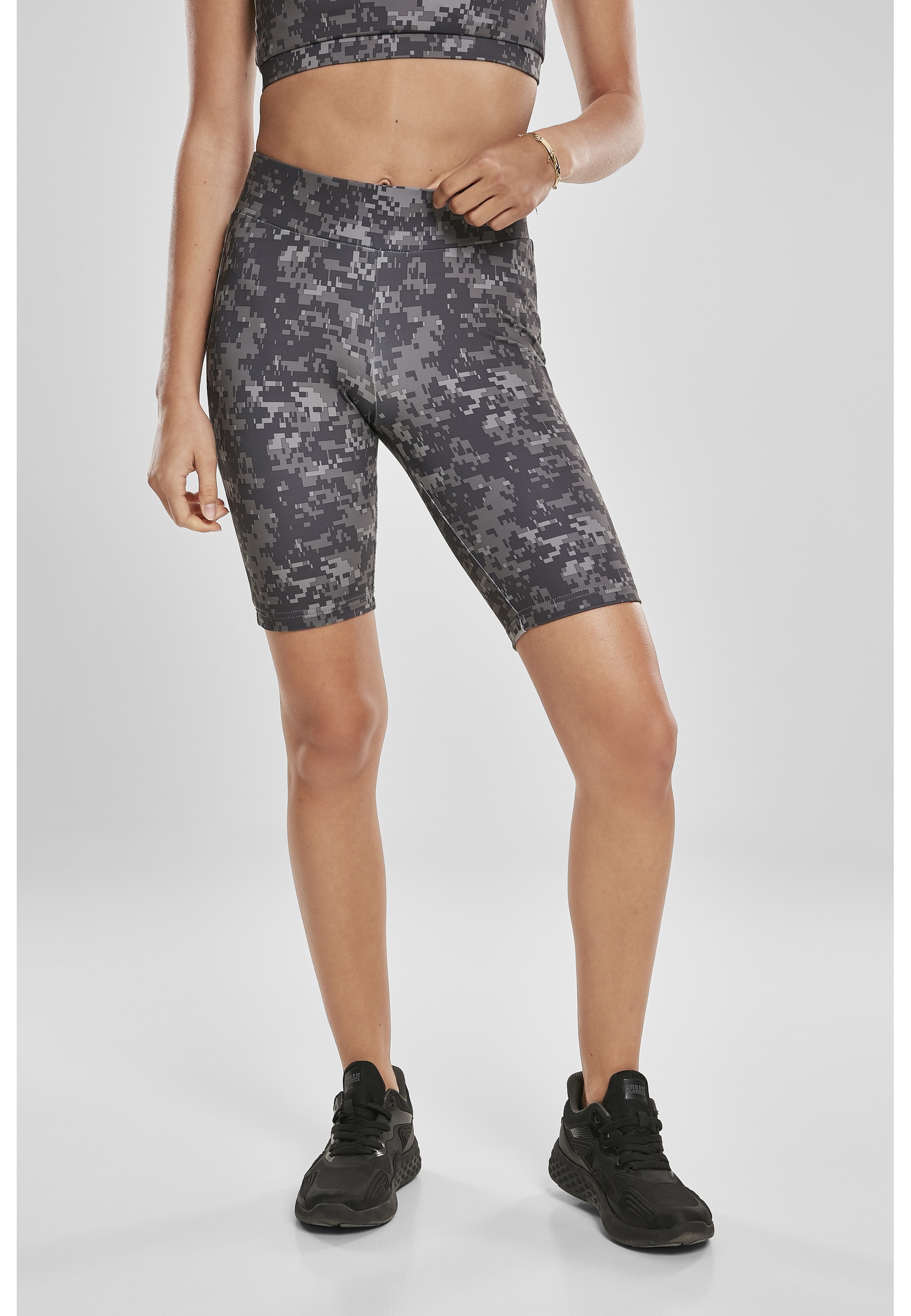 URBAN CLASSICS Stoffhose »Urban Classics Damen Ladies High Waist Camo Tech Cycle Shorts«