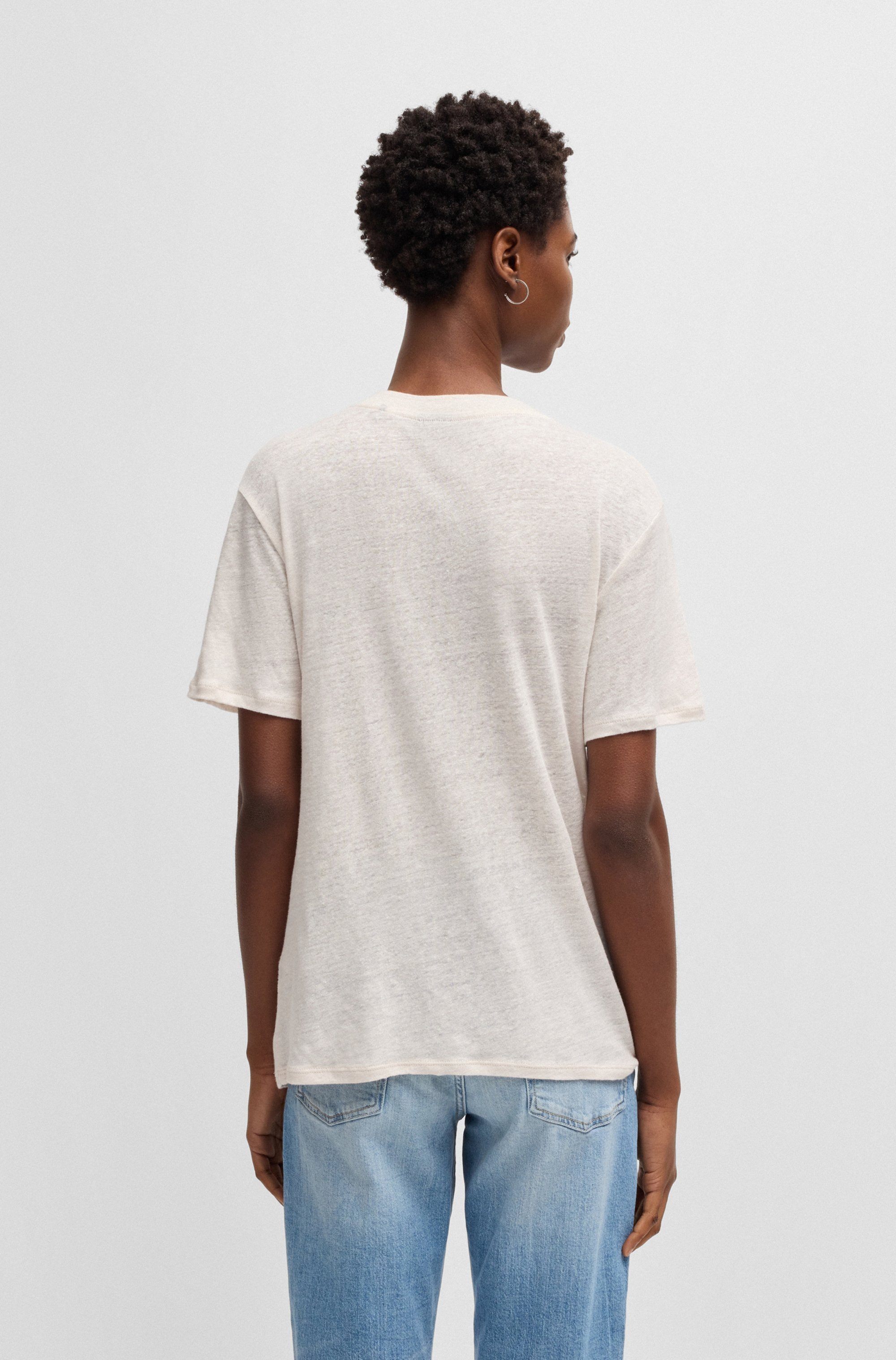 BOSS ORANGE T-Shirt "Ela Premium Damenmode" aus Leinen, V-Ausschnitt günstig online kaufen