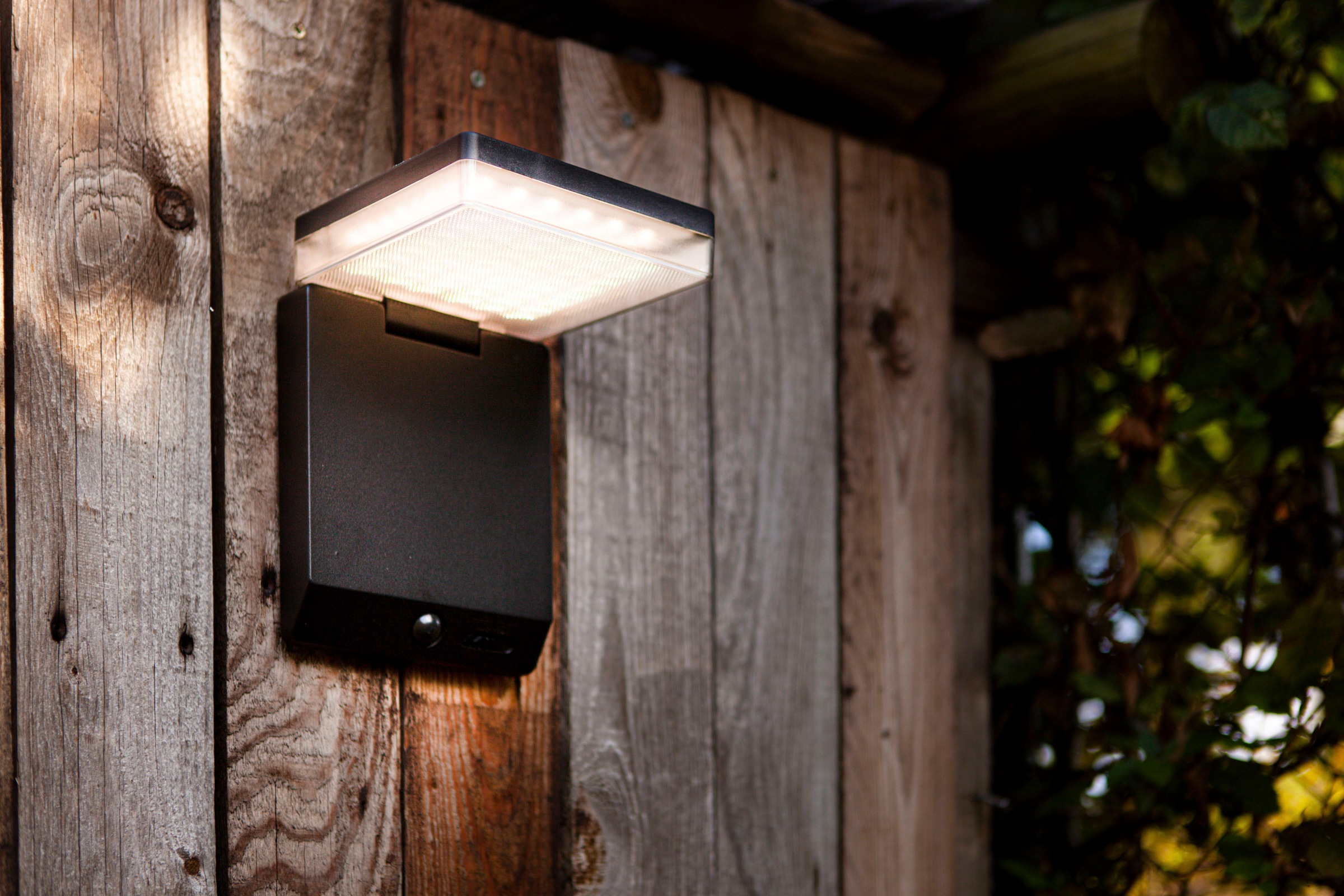 LUTEC LED Solarleuchte »MOZE«, Leuchtmittel LED-Modul | LED fest integriert, IF DESIGN AWARD WINNER 2022