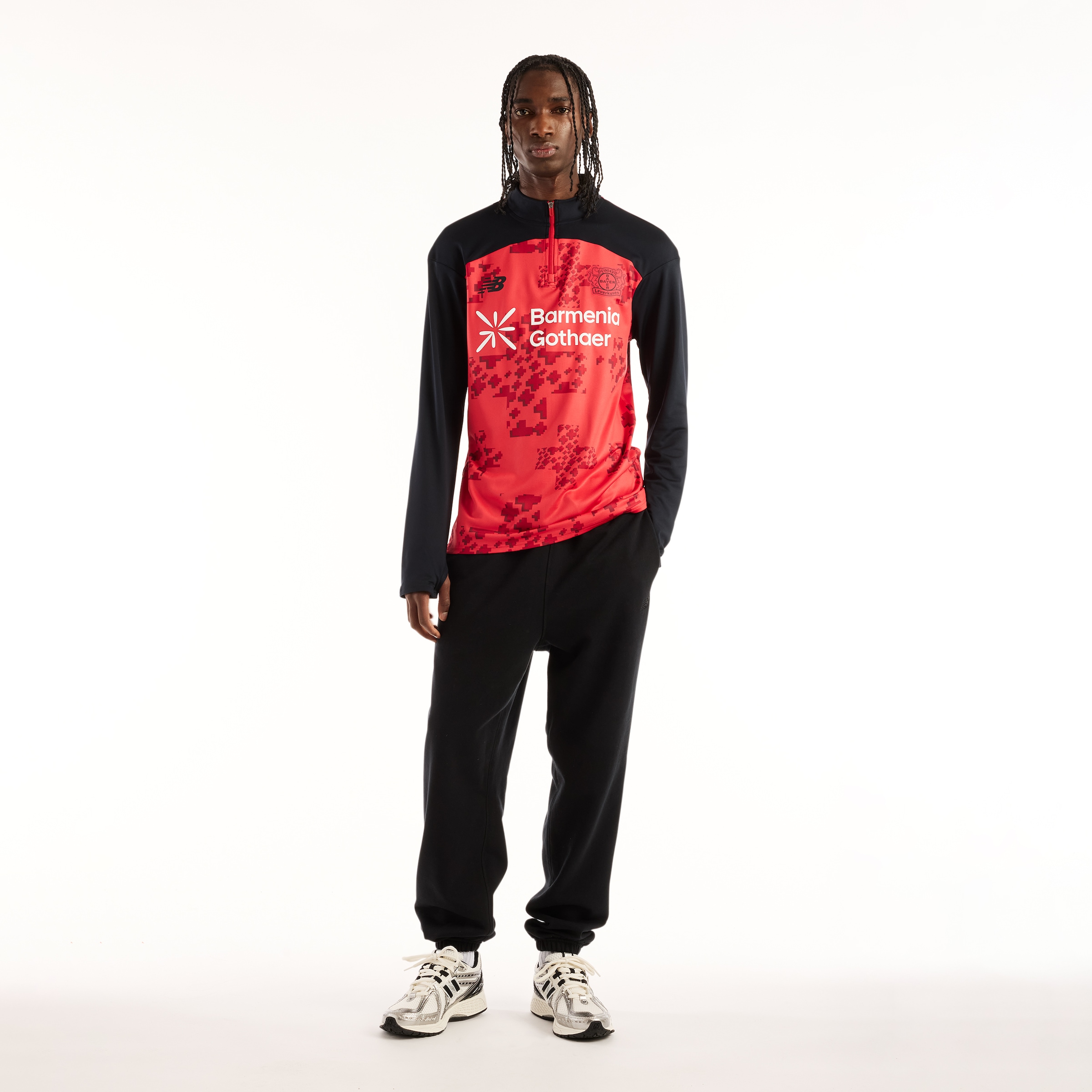 New Balance T-Shirt »Bayer 04 26/27 Midlayer« mit Rundhalsausschnitt, Kurzarm, aus Jersey, normale Länge