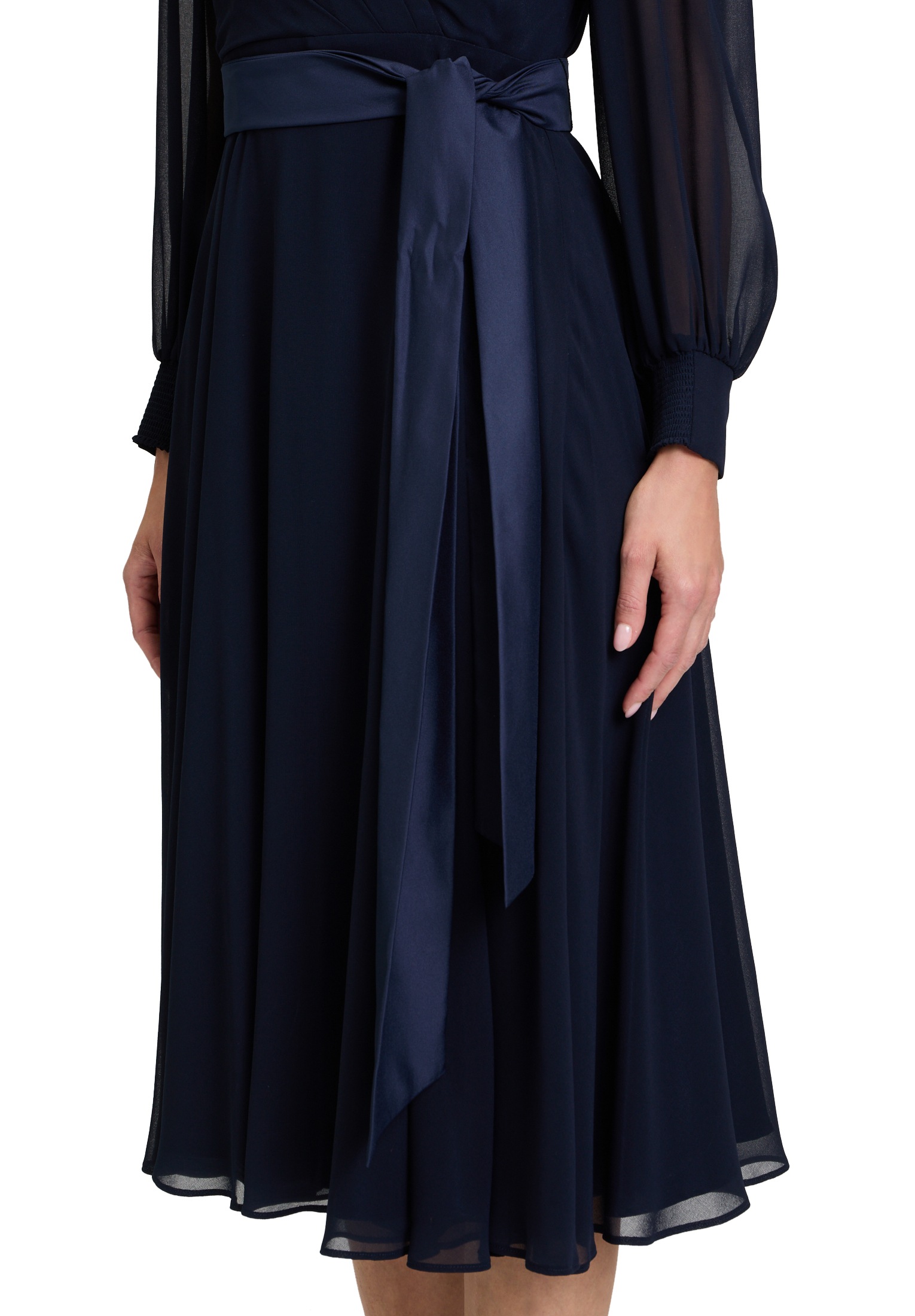 Vera Mont Cocktailkleid »Vera Mont Cocktailkleid mit Gürtel«, Design