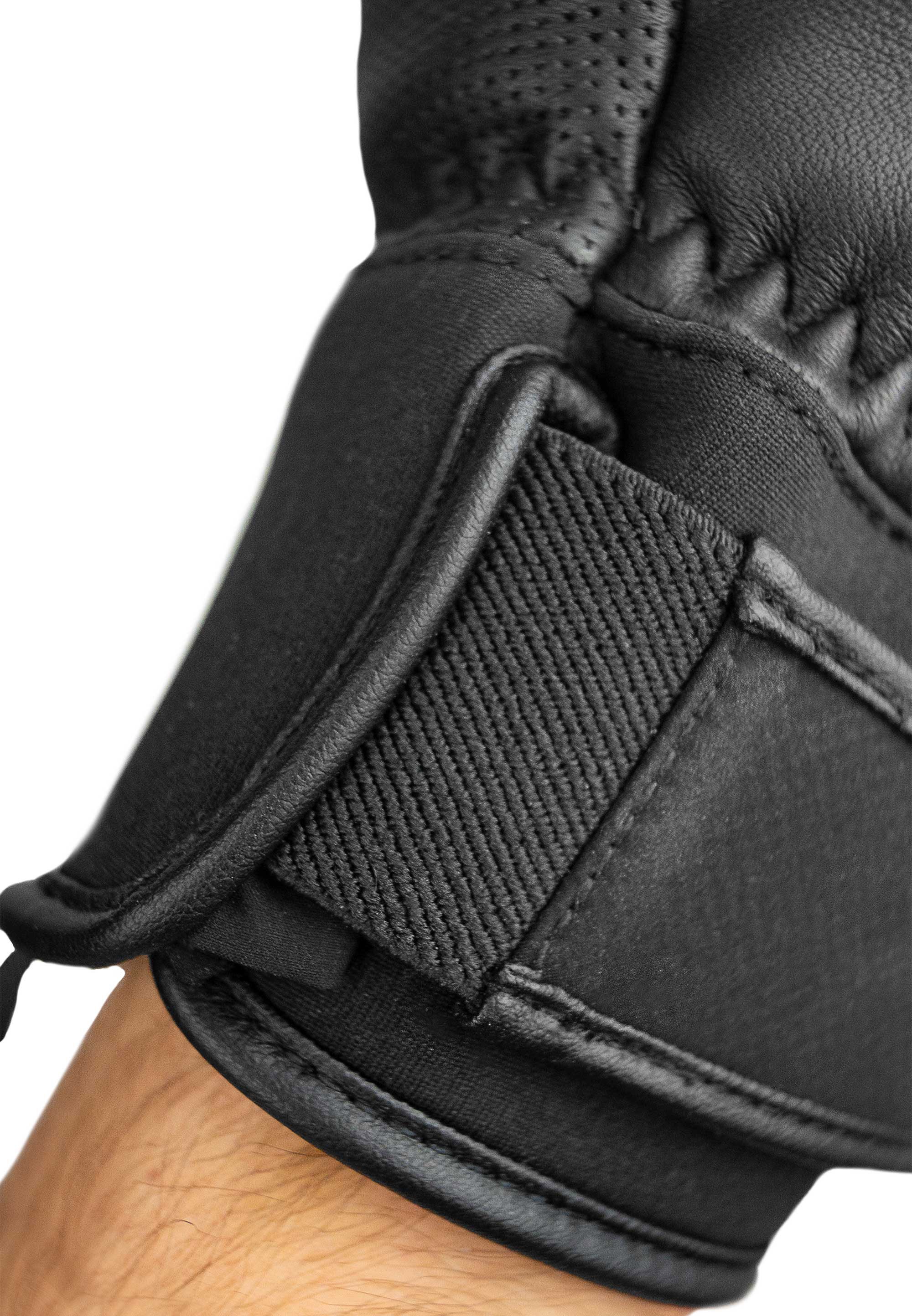 Reusch Skihandschuhe »Classic Pro«, in winddichter und atmungsaktiver Qualität
