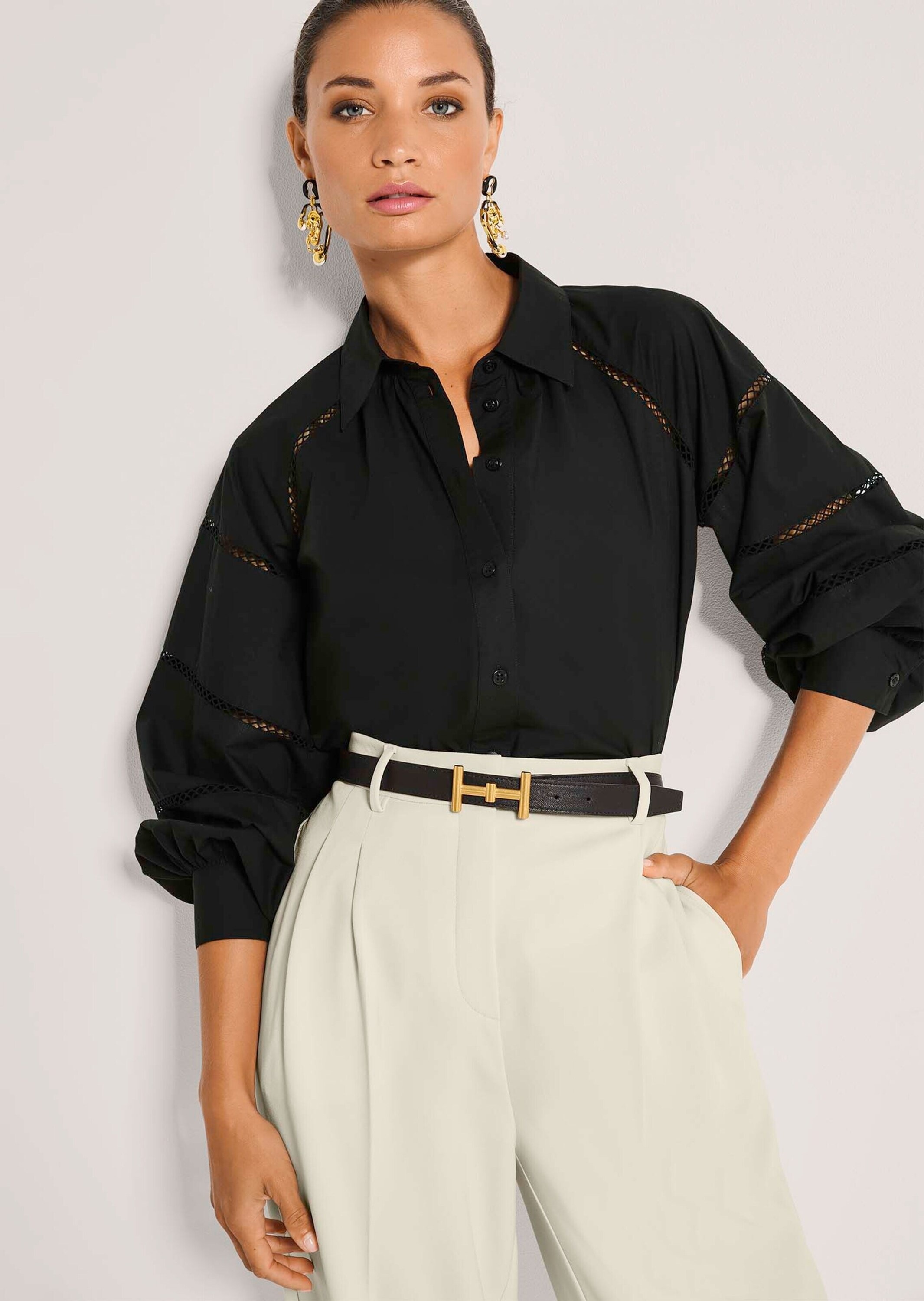 MADELEINE Hemdbluse »Hemdbluse Baumwollbluse mit Spitzendetails« Dünne Spitzenbänder an Raglanärmel