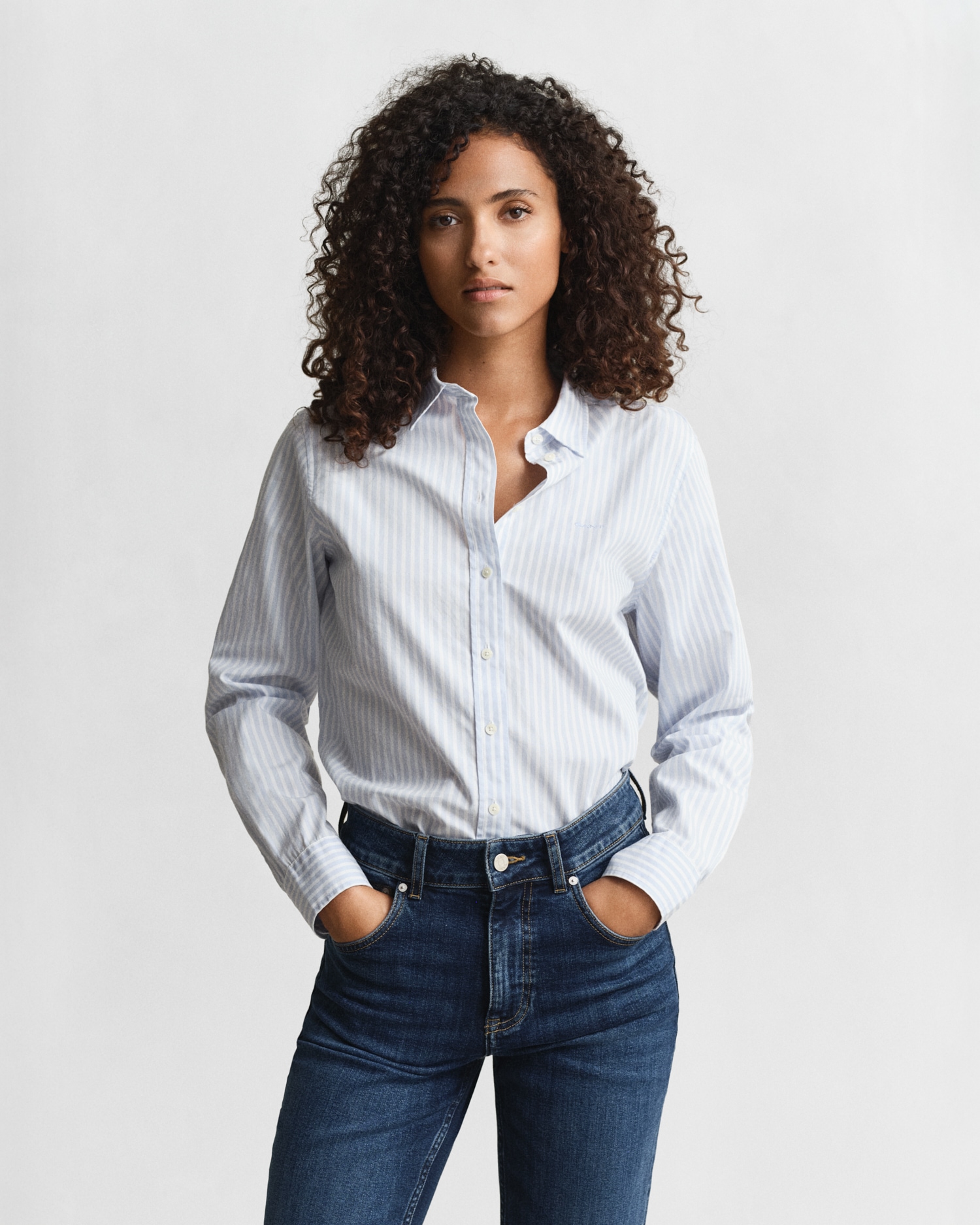 Gant Hemdbluse »REG POPLIN STRIPED SHIRT«, mit einer kleinen Logostickerei auf der Brust