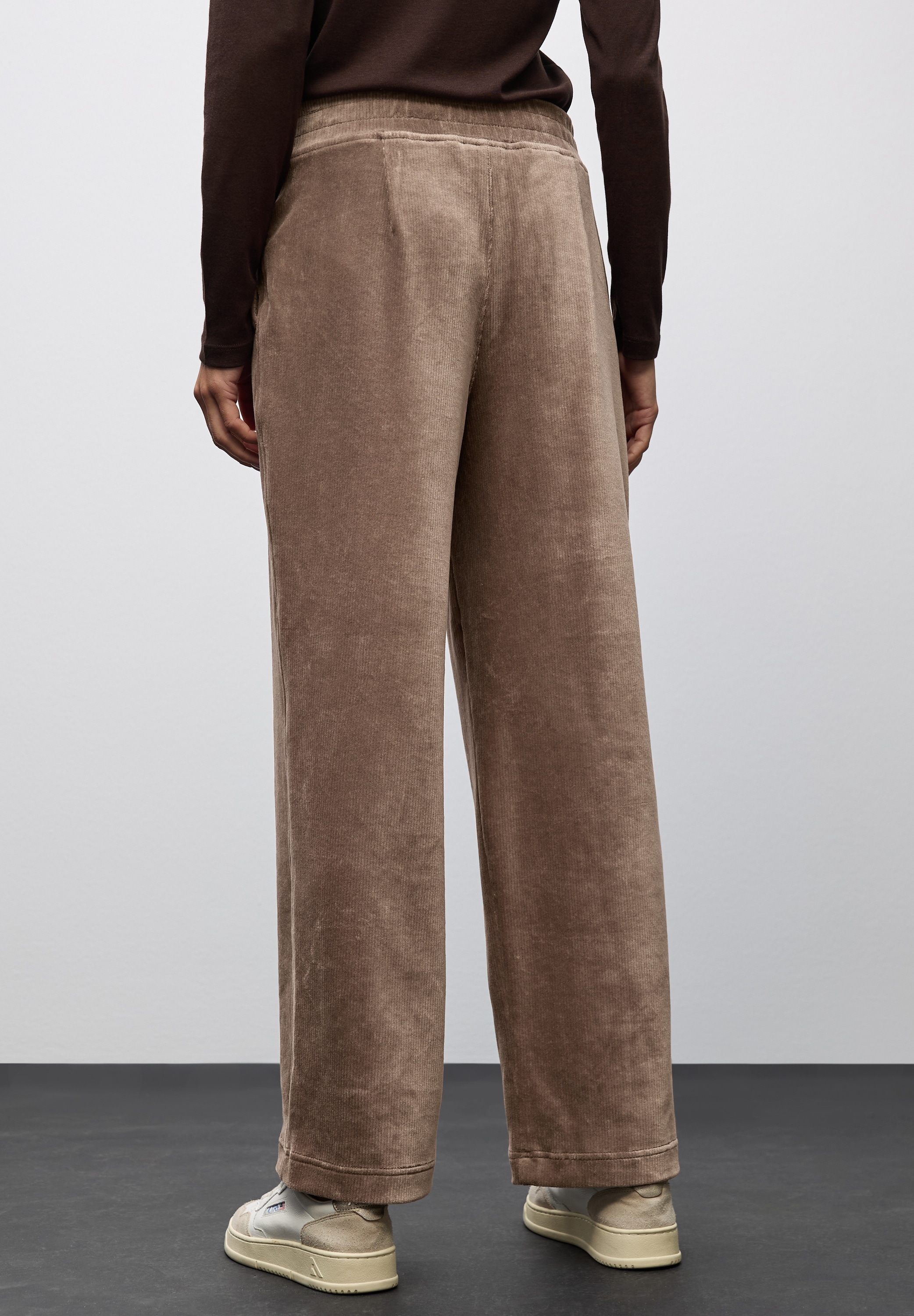 STREET ONE Cordhose, mit Stretch und seitliche Taschen günstig online kaufen