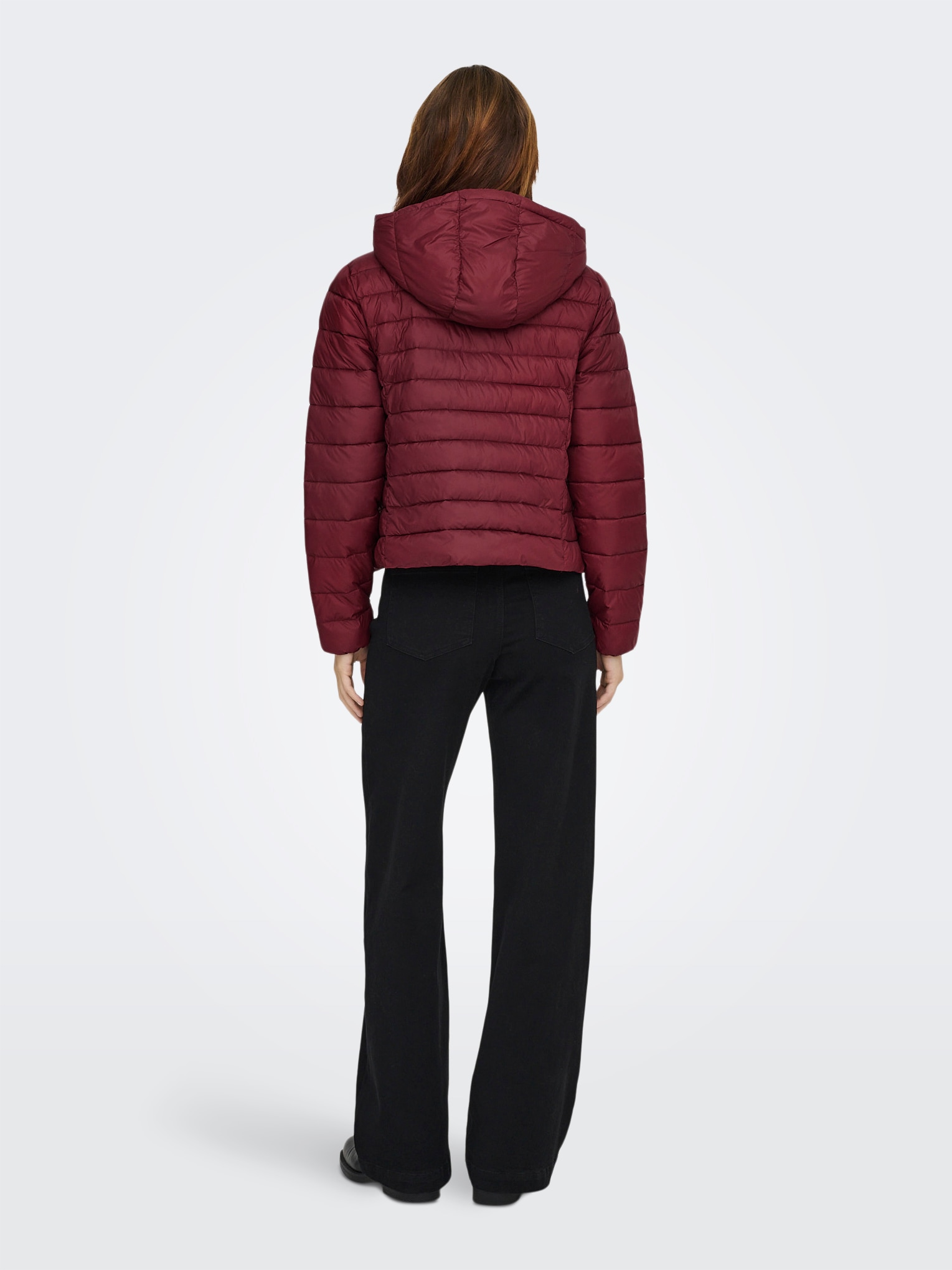 ONLY Steppjacke »ONLTAHIA LW QUILTED HOOD JKT OTW CC OTW« mit Kapuze