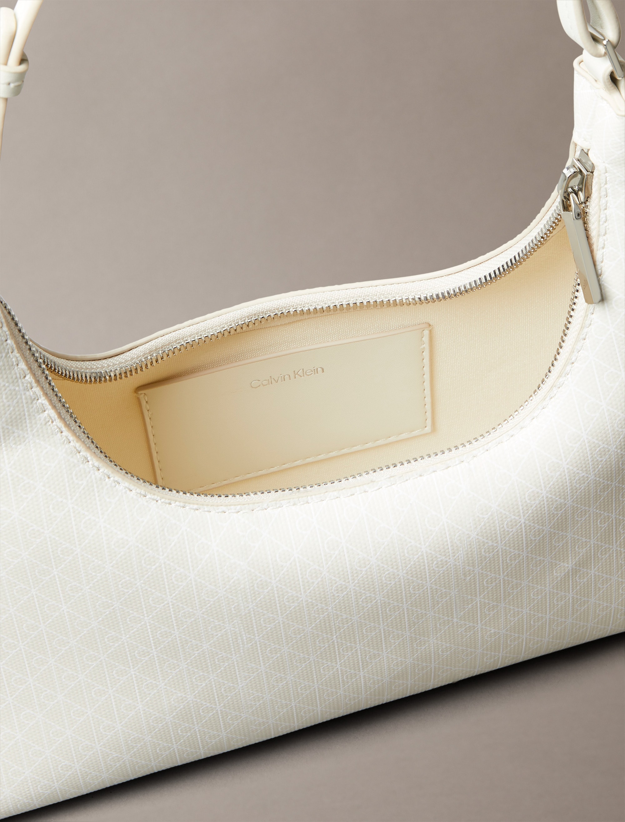 Calvin Klein Schultertasche »AOP SHOULDER BAG«, Henkeltasche, Handtasche, Umhängetasche mit CK-Monogramm-Print