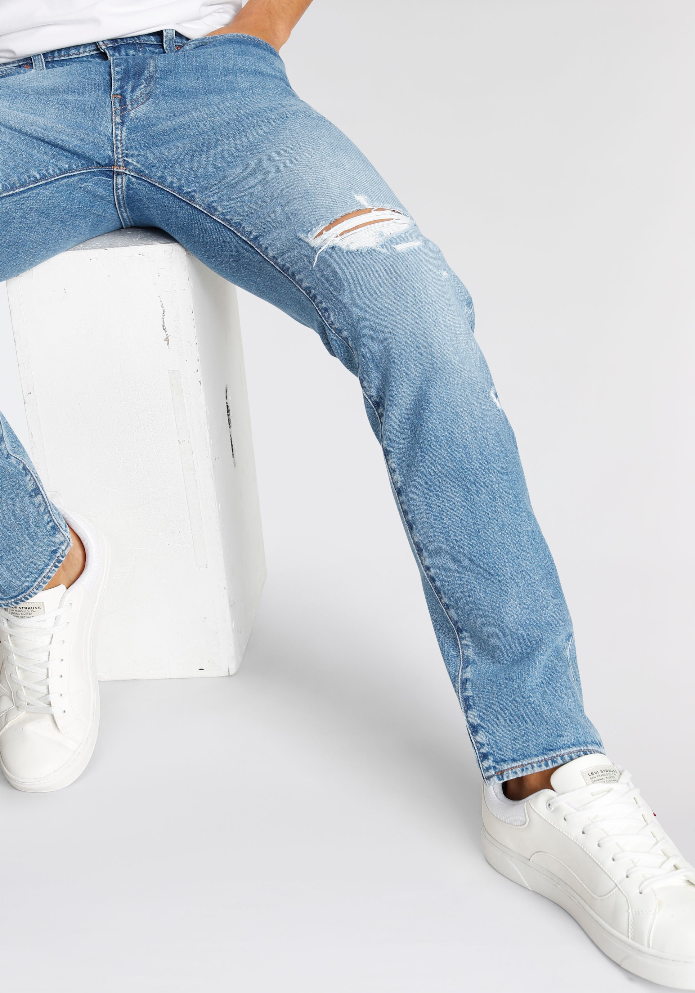 Levi's® Tapered-fit-Jeans »512 SLIM TAPER«