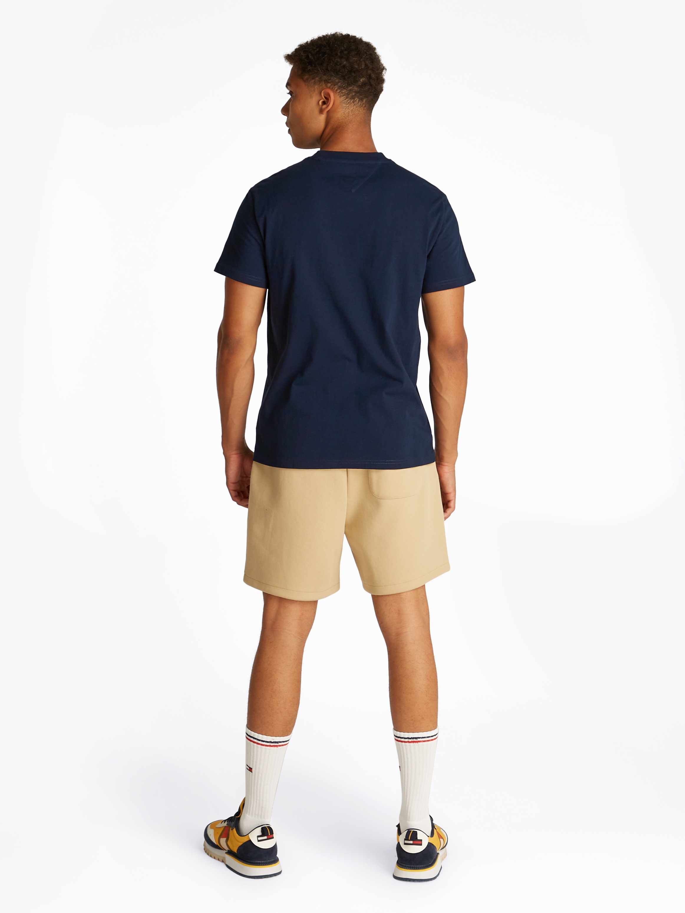 Tommy Jeans Plus Rundhalsshirt »TJM SLIM LINEAR CHEST SS TEE EXT«, in Großen Größen, Logodruck