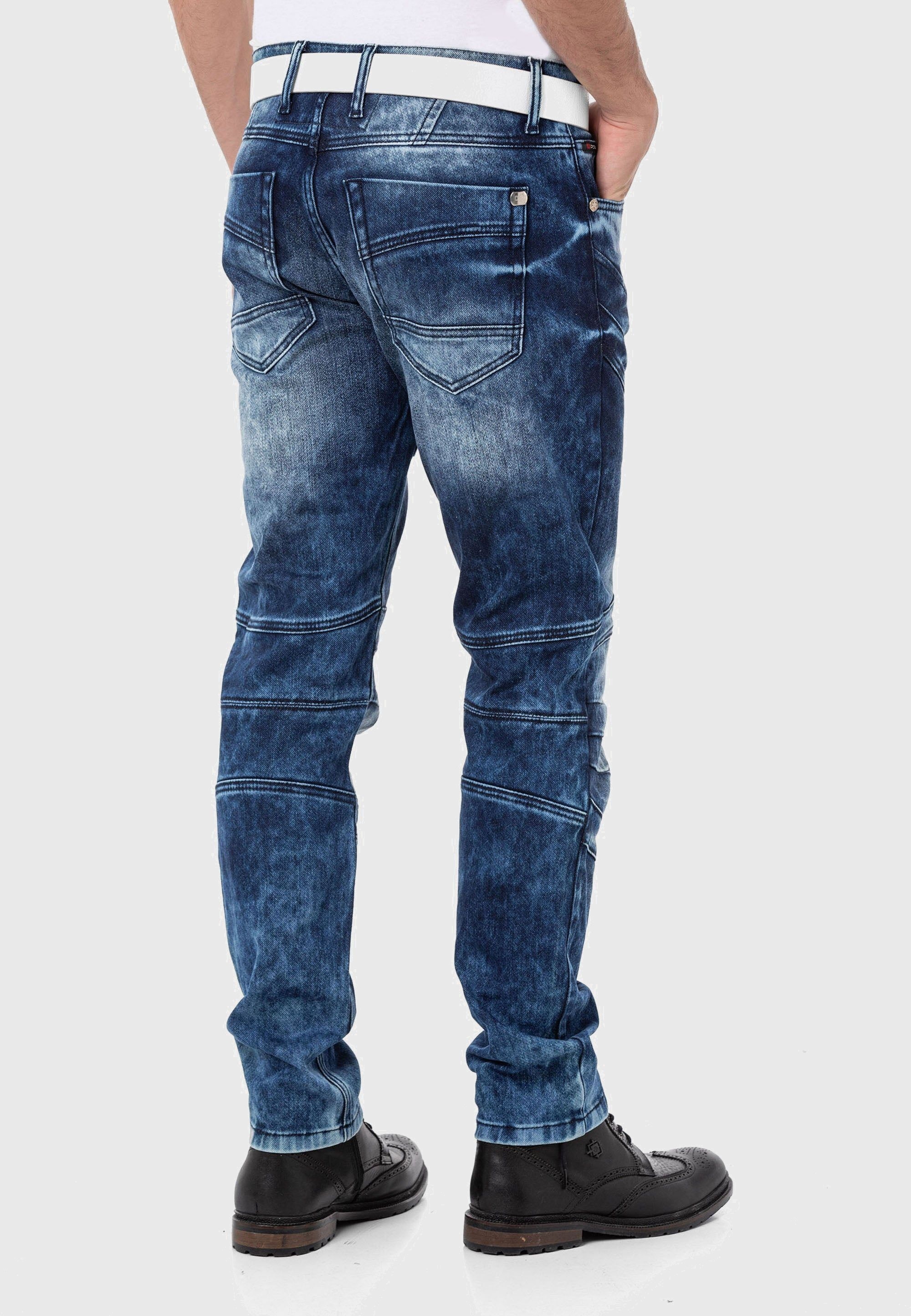 Cipo & Baxx 5-Pocket-Jeans »Jeans«, mit stylischer Waschung