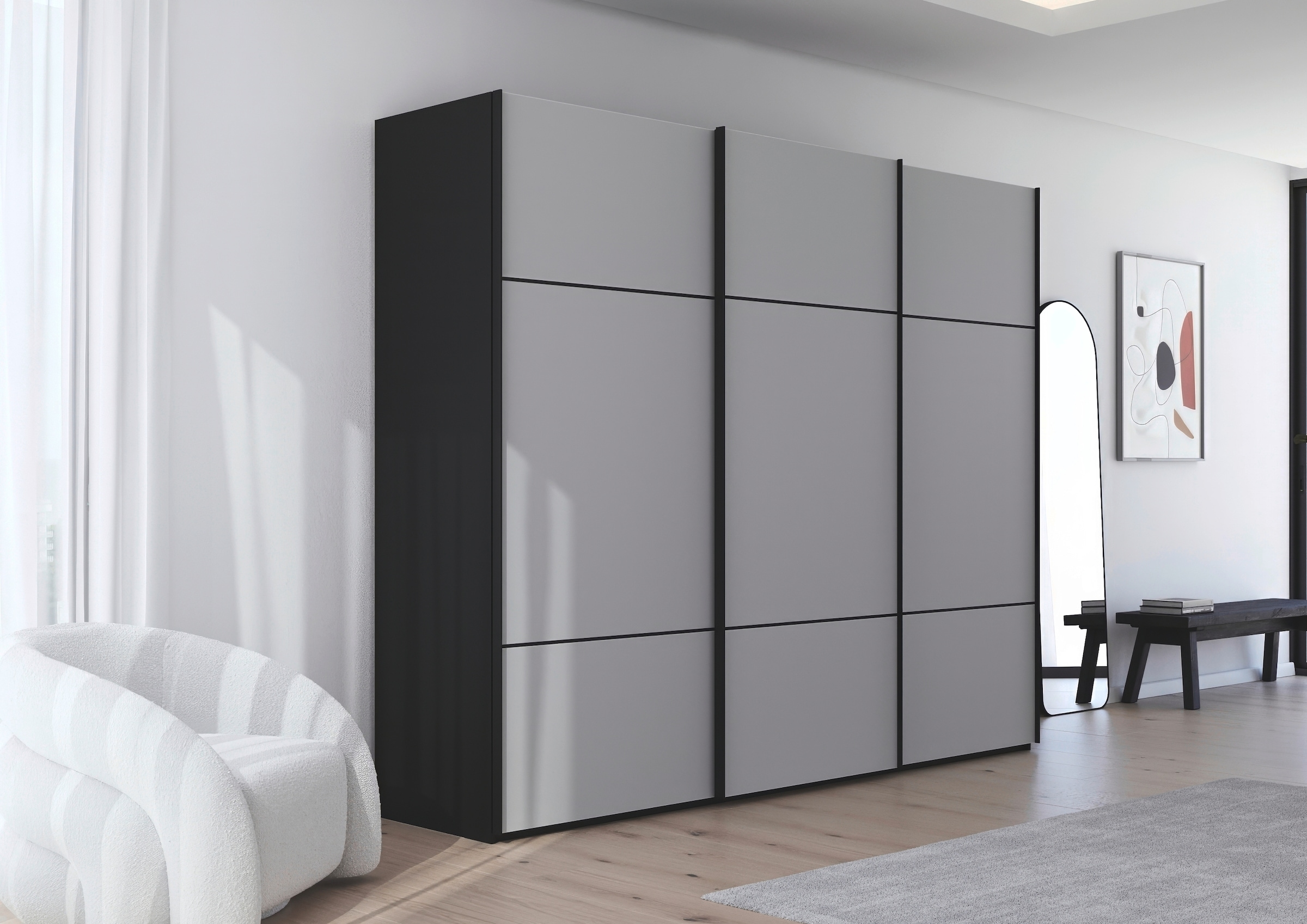rauch Schwebetürenschrank »Kleiderschrank Schrank Garderobe Schlafzimmerschrank SCALE-TRIO«, edle dreigeteilte Front mit 2 Zierleisten Glasfront MADE IN GERMANY