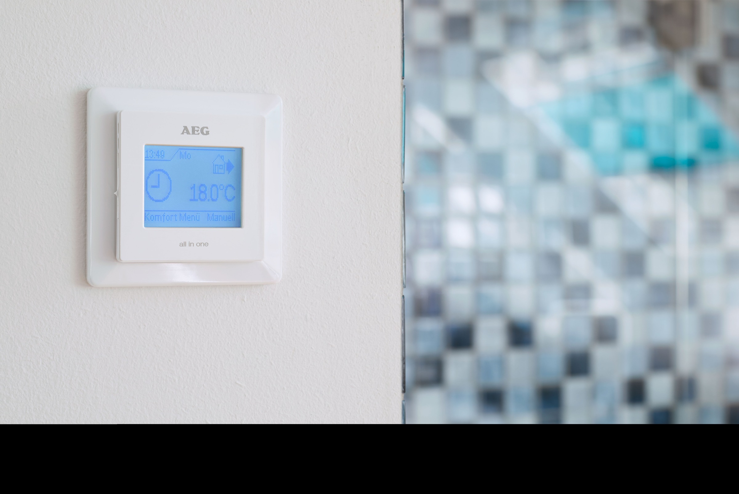 AEG Haustechnik Raumthermostat ""FRTD 903 TC" Fußbodentemperaturregler und Raumtemperaturregler" Touchscreen mit Farbdisplay, Komfort-Eco-Modus, Wochenprogramme